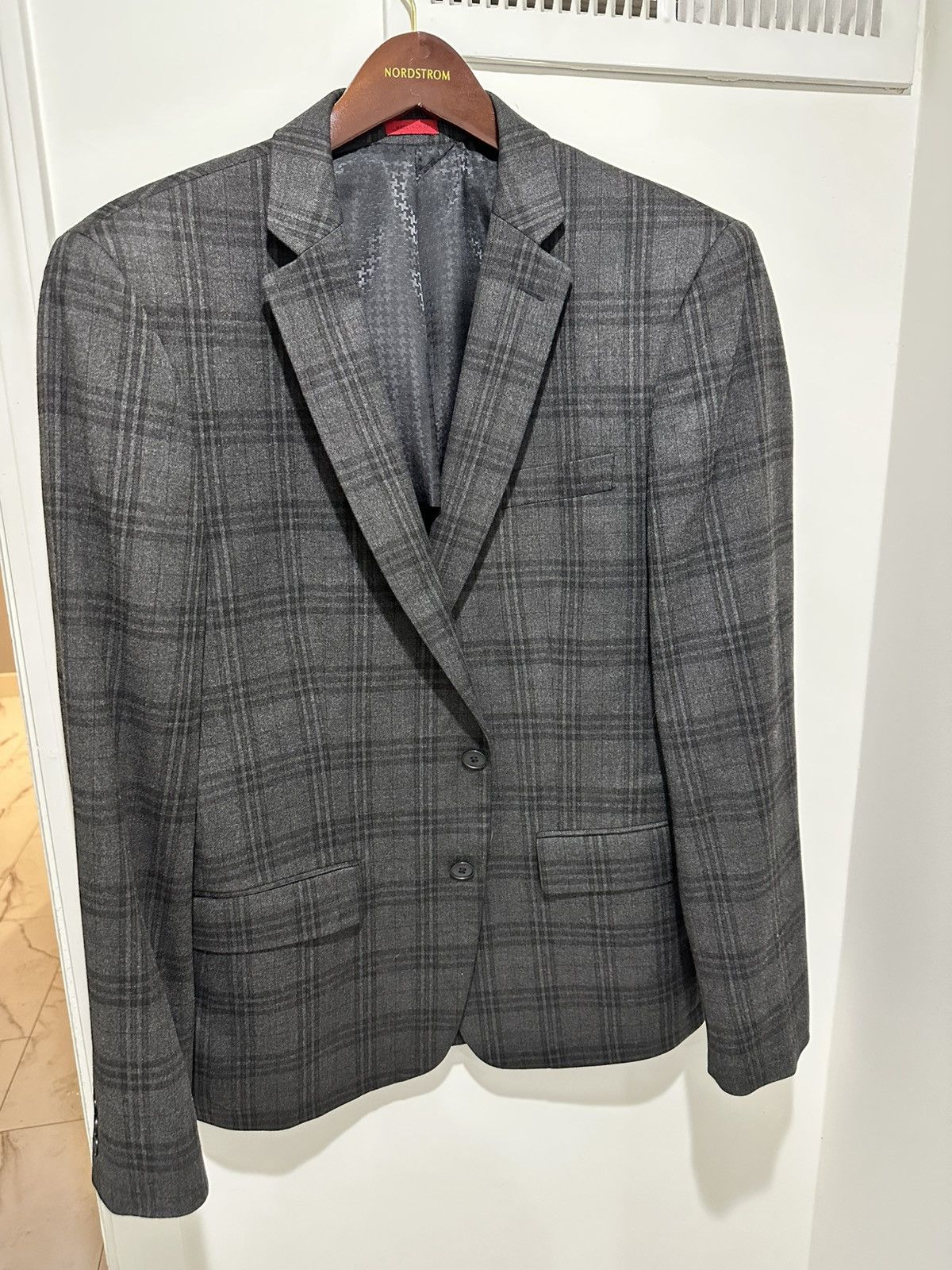 John Varvatos John Varvatos Gray Plaid Sport Coat Blazer Men’s 40R Size 40R - 1 Thumbnail