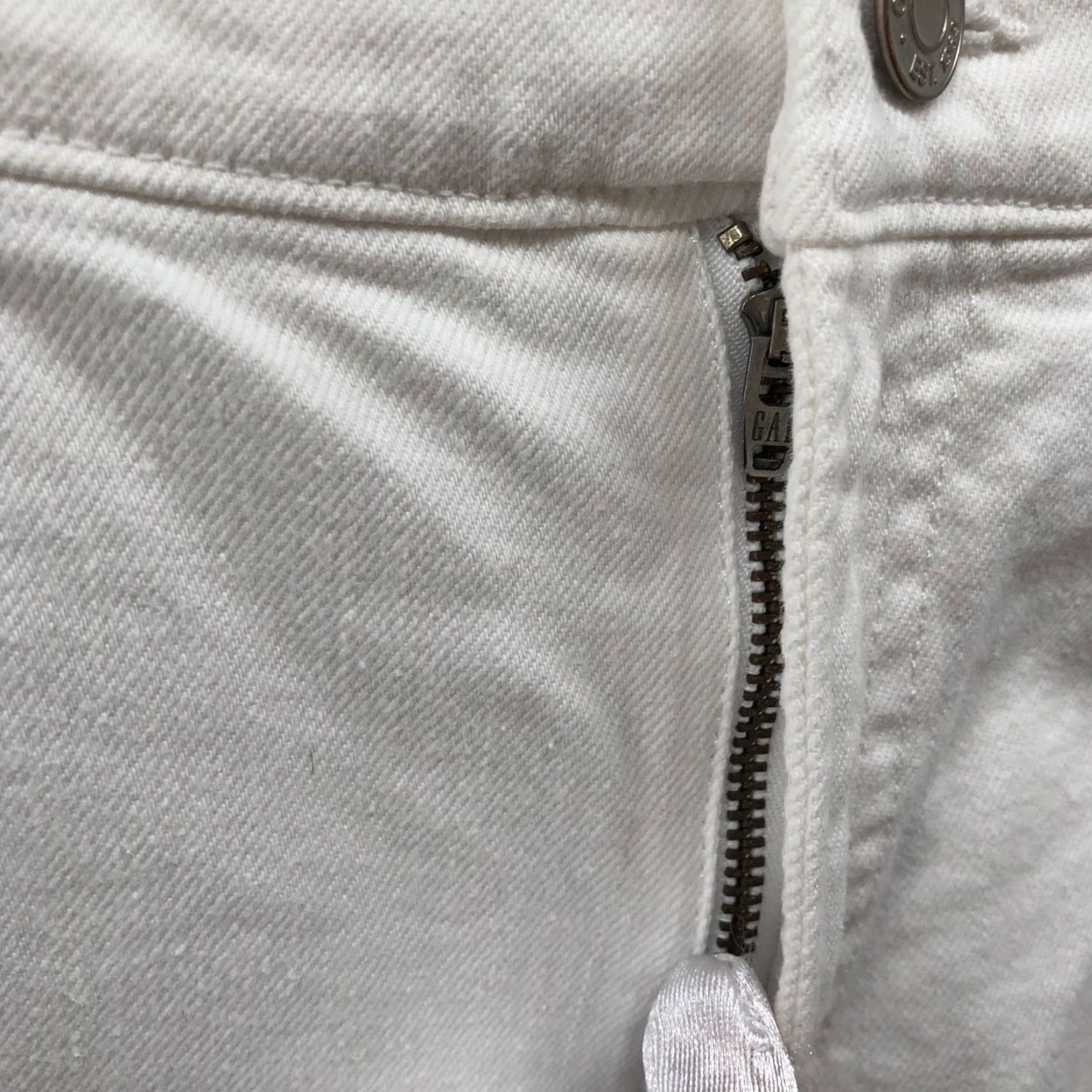 Gap Gap Girlfriend Mid Rise Jeans Womens 8 29 White Stretch Size 30" / US 8 / IT 44 - 5 Thumbnail