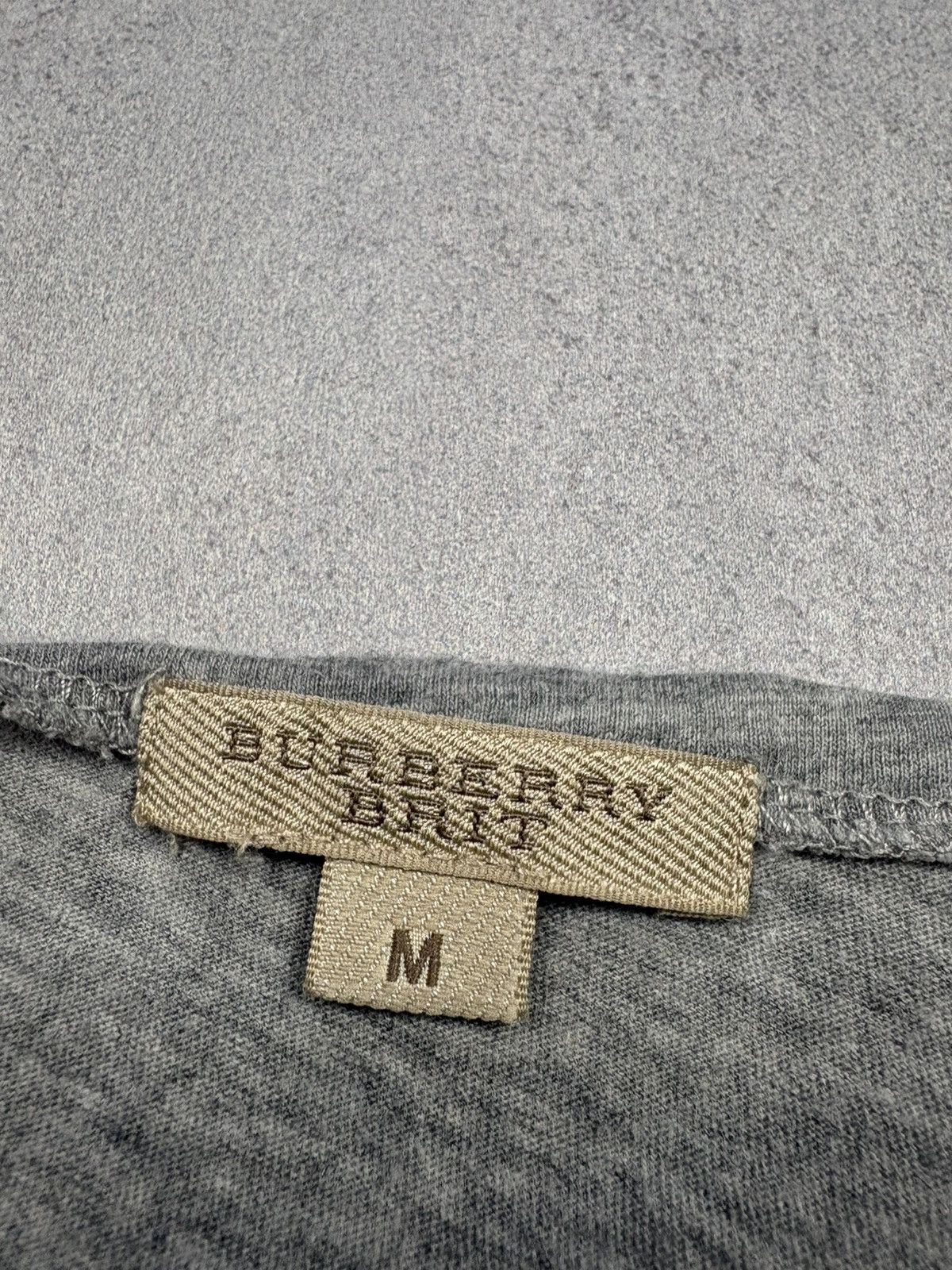 Burberry Burberry Brit BRIT Logo Grey T-Shirt M Embroidery Vintage Size M / US 6-8 / IT 42-44 - 10 Thumbnail