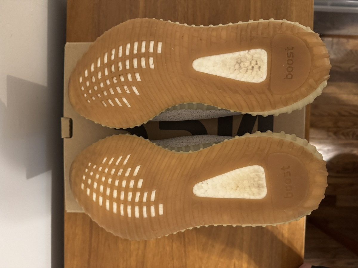 Adidas YEEZY BOOST 350 V2 Size US 11 / EU 44 - 6 Thumbnail