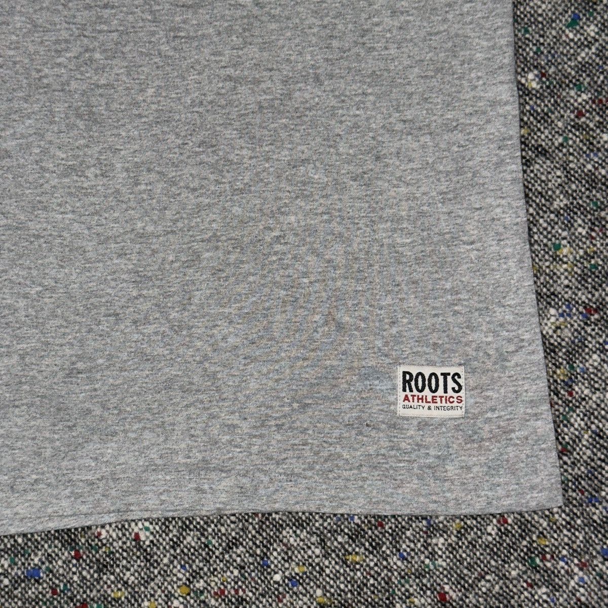 Roots Vintage 90s Roots Canada Big Logo T Shirt Single Stitch Size US L / EU 52-54 / 3 - 3 Thumbnail