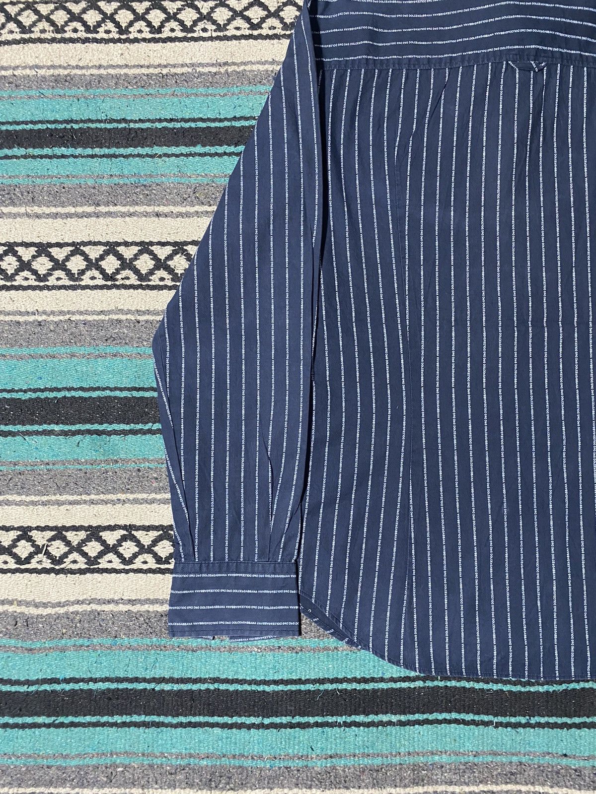 Dolce & Gabbana 2000s Dolce & Gabbana - Monogram Stripped Text Shirt Size US L / EU 52-54 / 3 - 12 Thumbnail
