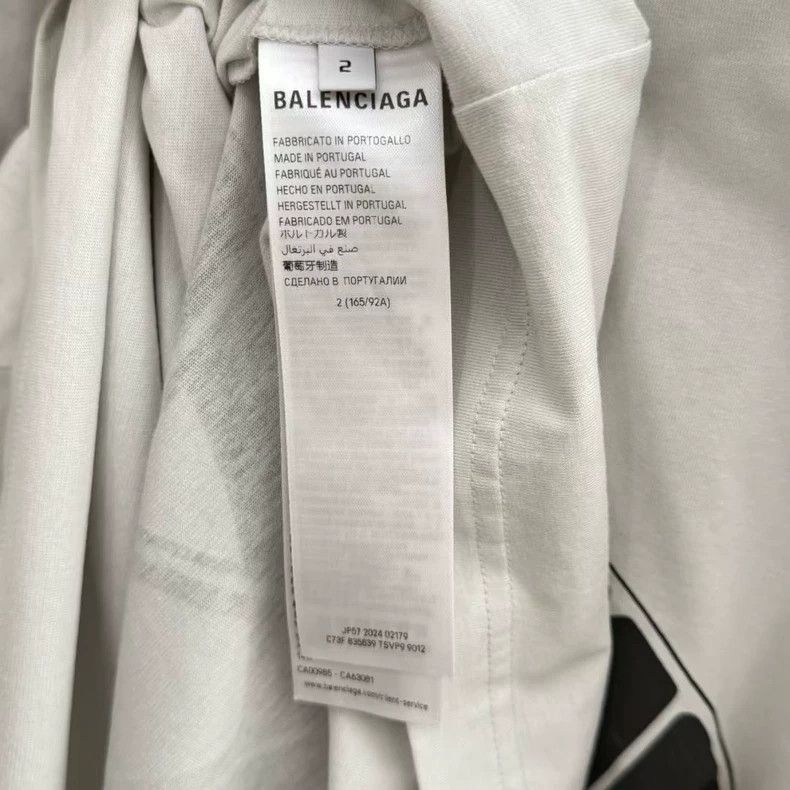 Balenciaga Balenciaga Co-branded calf monogram logo white long-sleeve Size US M / EU 48-50 / 2 - 4 Thumbnail