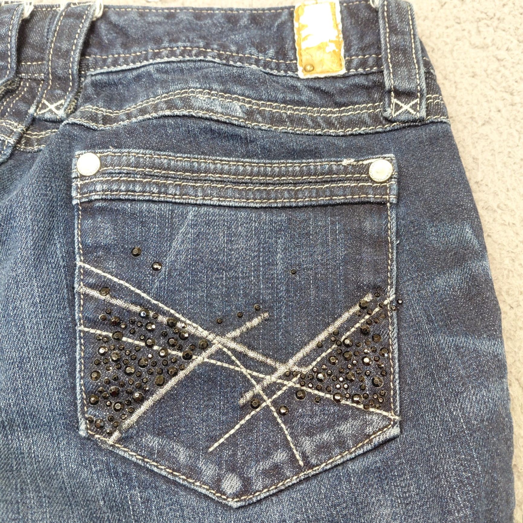 Vintage MAURICES Jeans Women's Size 9/10 Blue Denim Embroidered Whiskered Hemmed READ... Jeans 9/10 Blues Womens Vintage No Size 30" / US 8 / IT 44 - 6 Thumbnail