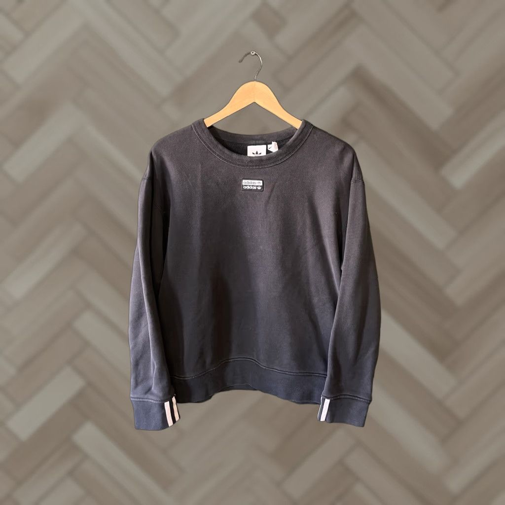 Adidas Adidas Womens Black Cropped Pullover Thick Sweatshirt M Medium Pullover Sweatshirt Black Womens Size M Size M / US 6-8 / IT 42-44 - 1 Thumbnail