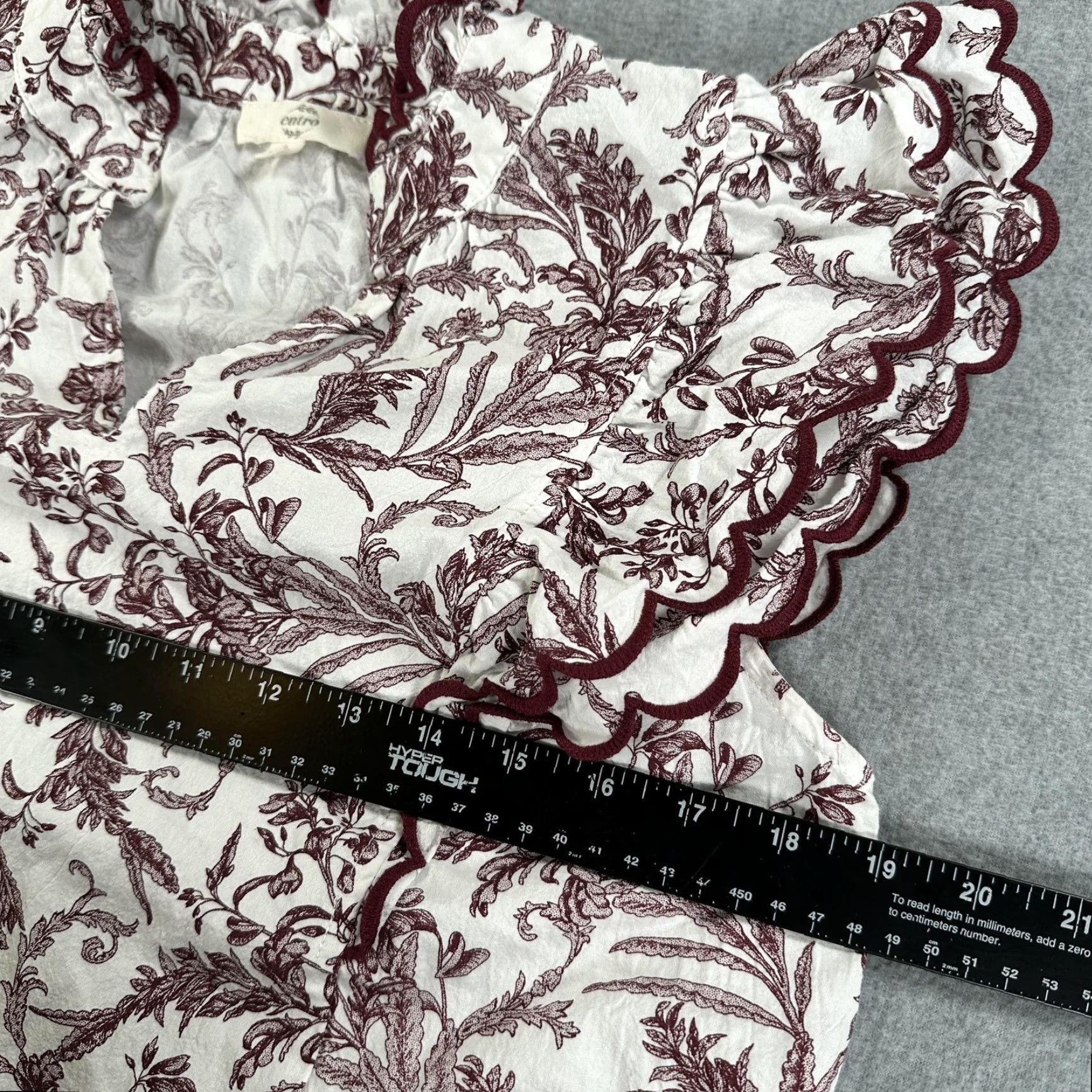 Vintage Entro Blouse Womens Small White Burgundy Floral Ruffle V Neck Sleeveless Top Size S / US 4 / IT 40 - 6 Thumbnail