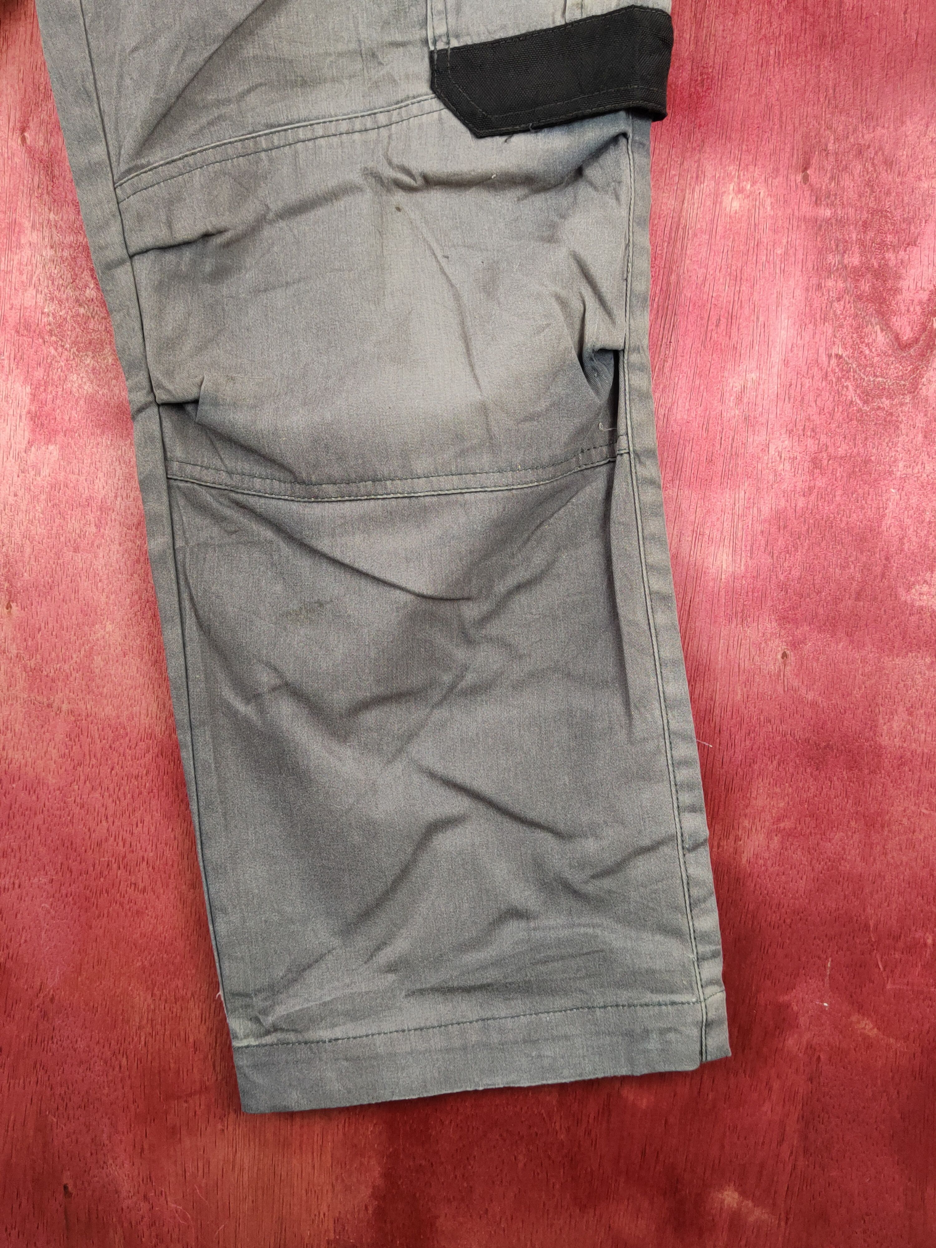 Japanese Brand Hard Wearing Gray Faded Multipocket Cargo Pants #S1793 Size US 31 - 7 Thumbnail