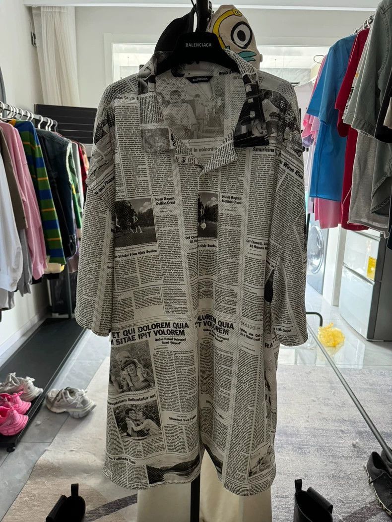 Balenciaga Balenciaga Manga Newspaper Shirt-2506 Size US M / EU 48-50 / 2 - 1 Thumbnail