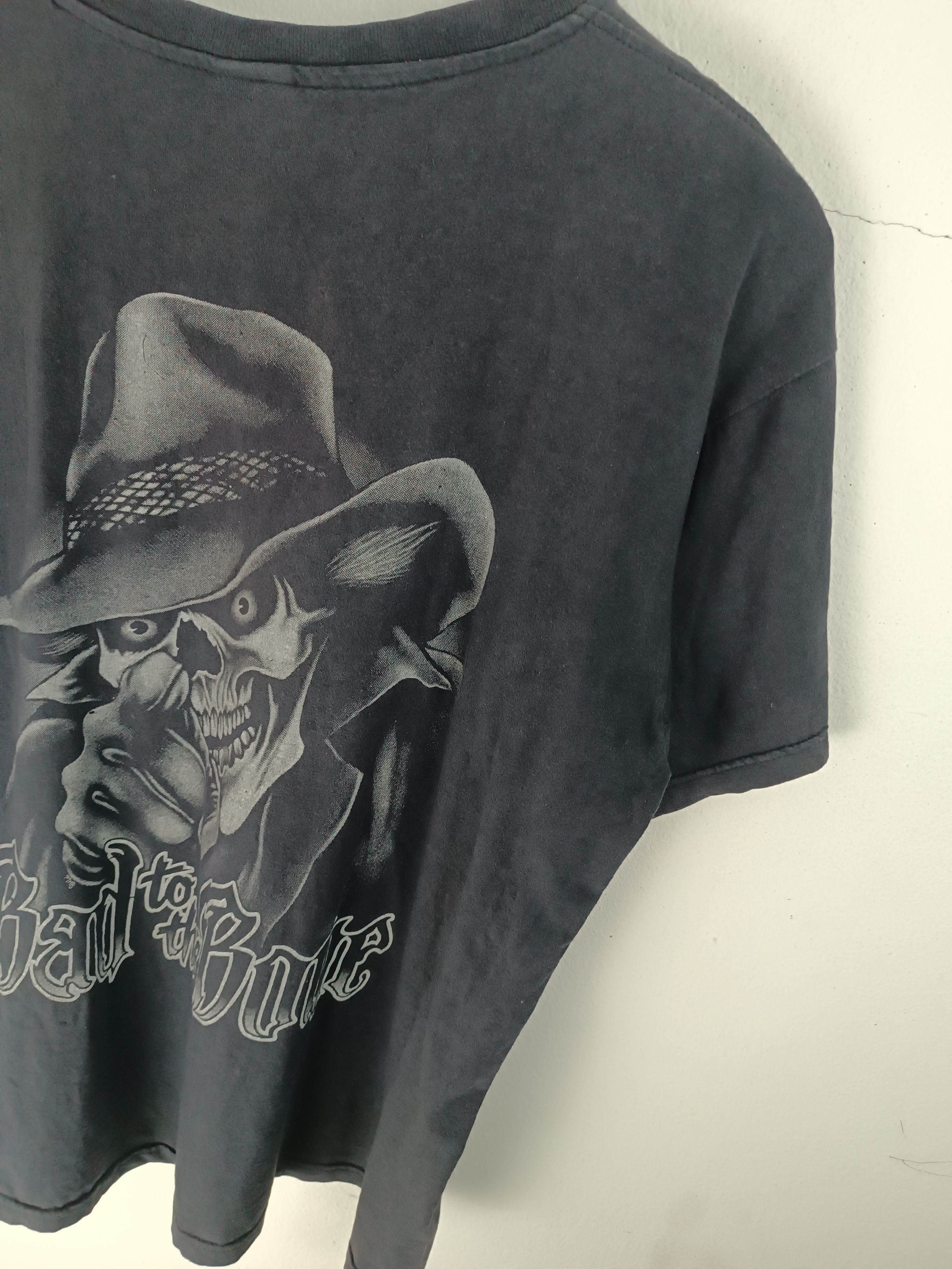 Vintage VINTAGE Y2K BAD TO THE BONE SKULL HORROR FADED ADULT TEE Size US XL / EU 56 / 4 - 16 Thumbnail