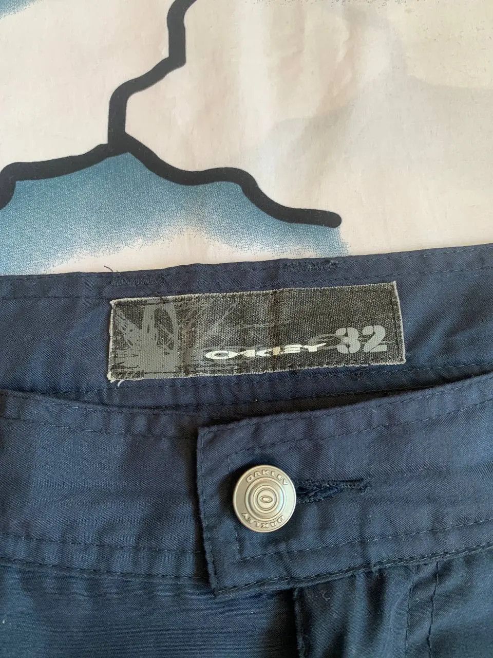 Oakley Vintage Oakley React shorts cargo software in navy Size 32US Size US 32 / EU 48 - 4 Thumbnail