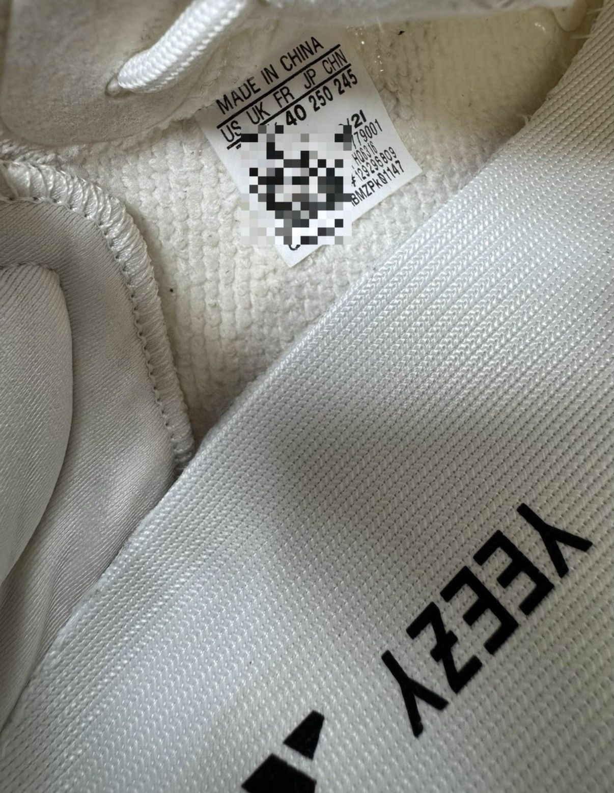 Adidas Adidas Yeezy 350 Bone White 2.0 K37 Size US 6.5 / EU 39-40 - 5 Thumbnail