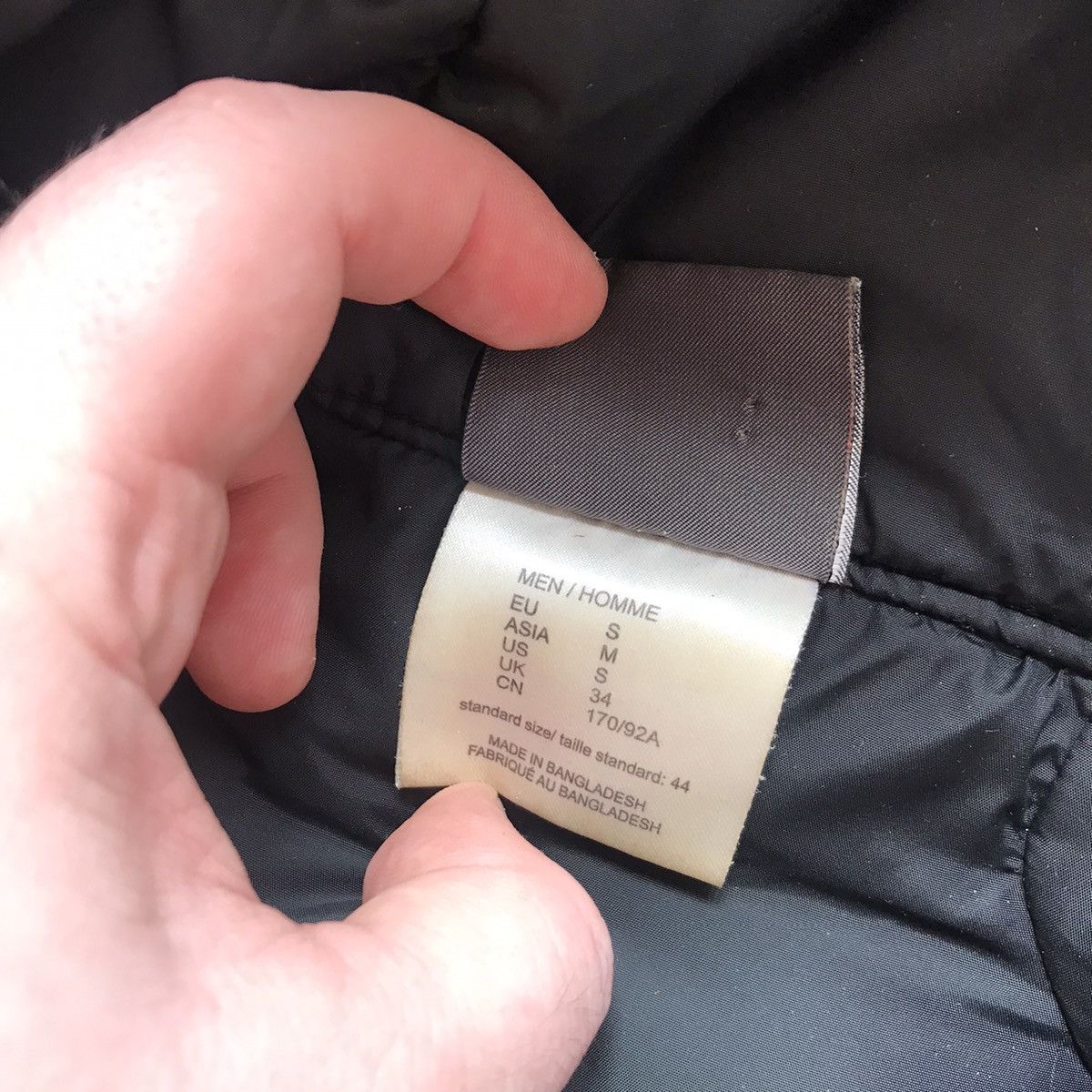 Vintage Vintage Jack Wolfskins Quilted Down Jacket Gorpcore Y2K S Size US S / EU 44-46 / 1 - 11 Thumbnail