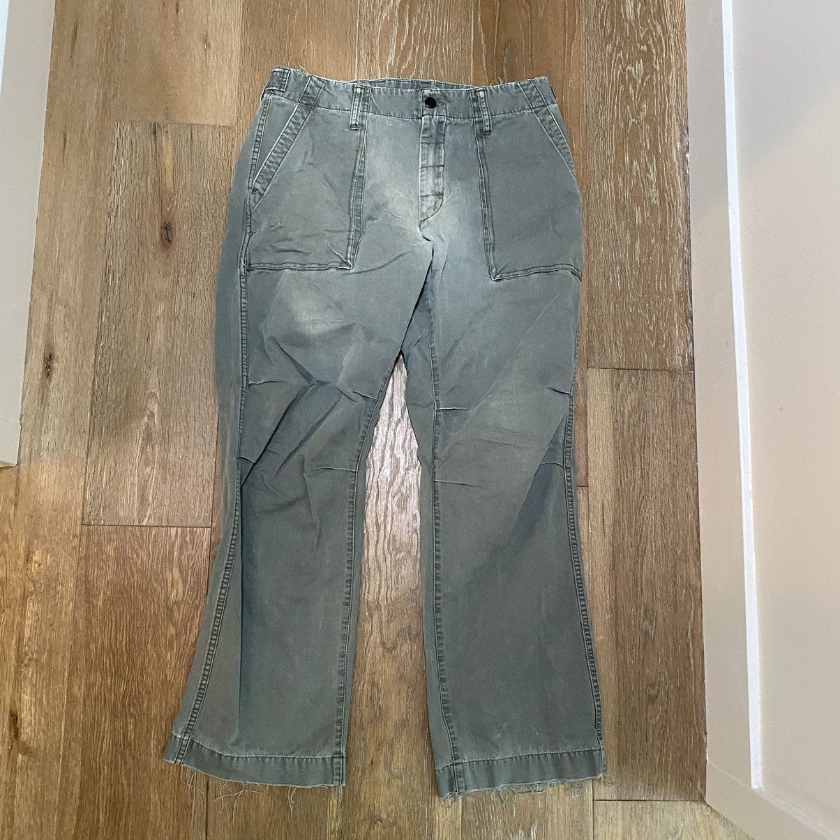 Vintage Vintage khaki distressed dark green / olive cargo pants Size US 32 / EU 48 - 1 Thumbnail