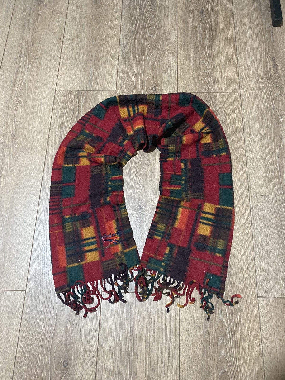 Reebok Vintage Rare Reebok Archival sportswear Scarf Size ONE SIZE - 1 Thumbnail