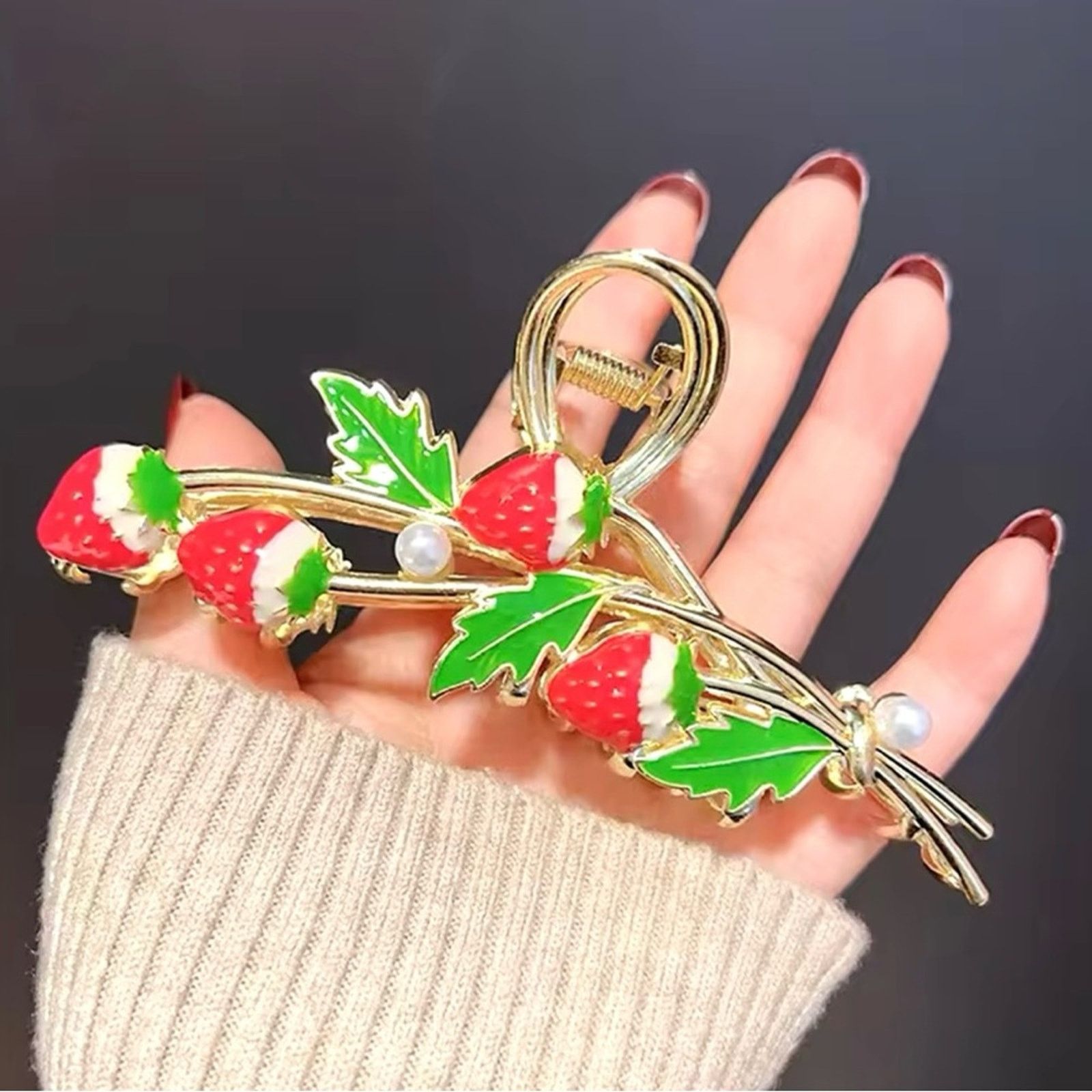 Other Strawberry Hair Claw Hair Accessories Size ONE SIZE - 2 Thumbnail