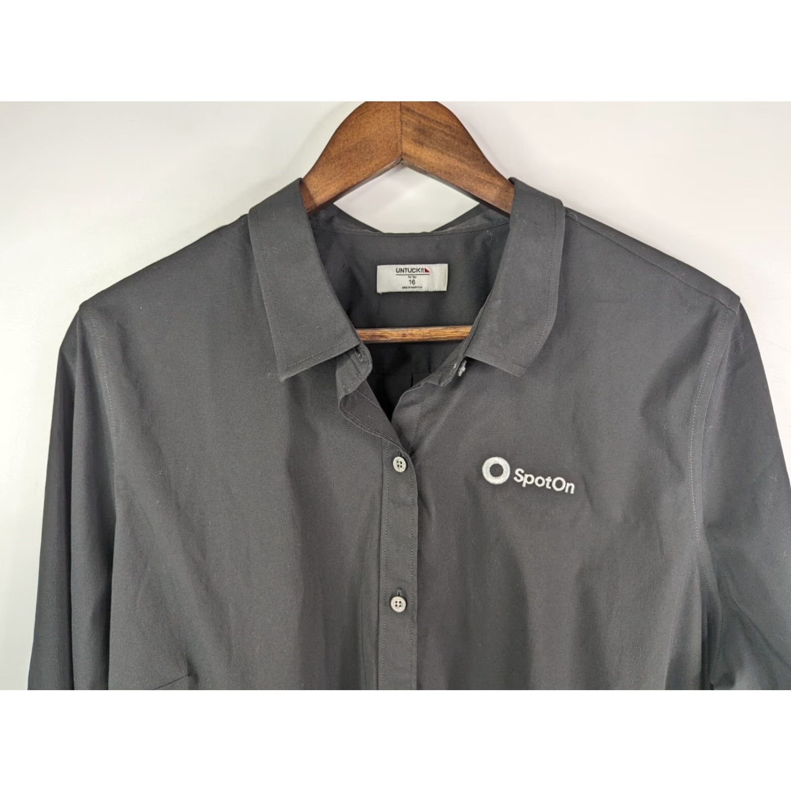 UNTUCKit UNTUCKit Shirt Womens 16 Black Button Long Sleeve Solid Logo (Defect) Size XXL / US 16-18 / IT 52-54 - 2 Thumbnail