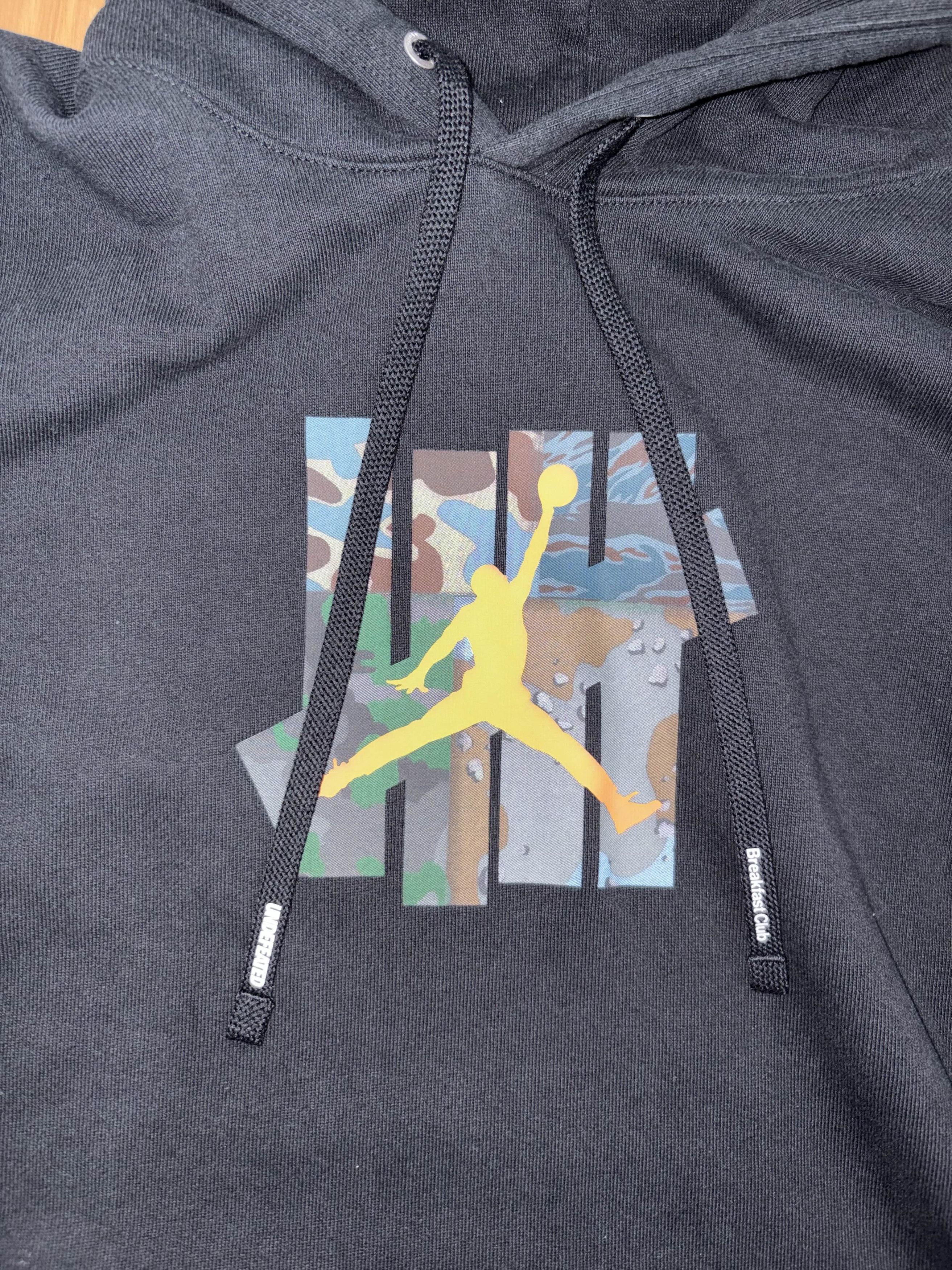 Jordan Brand × Undefeated Air Jordan x Undefeated Hoodie 'Black' DX4299 010 Size US M / EU 48-50 / 2 - 4 Thumbnail