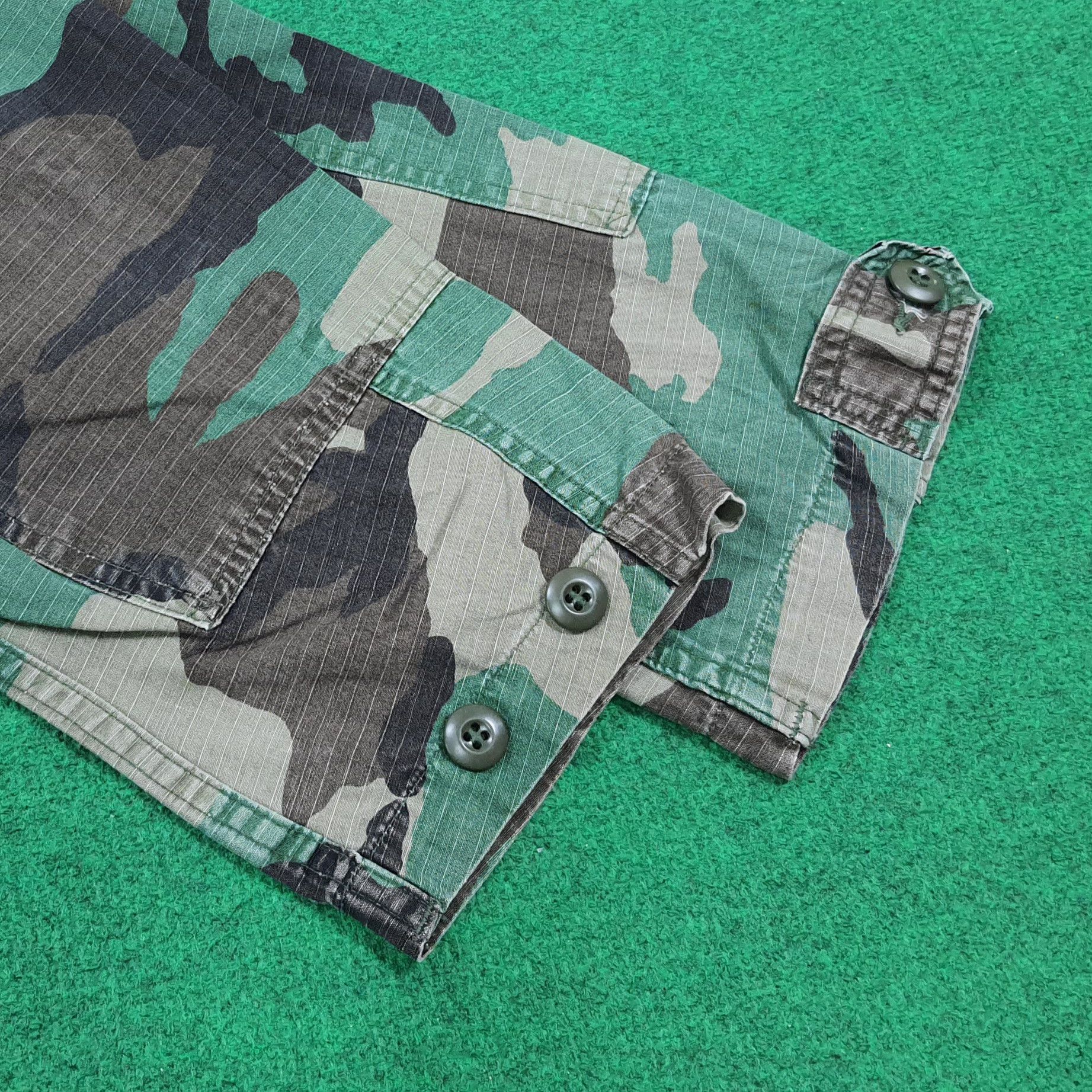 Vintage Vintage 90s US Military Camo Jacket Custom Logo C278N15 Size US M / EU 48-50 / 2 - 6 Thumbnail