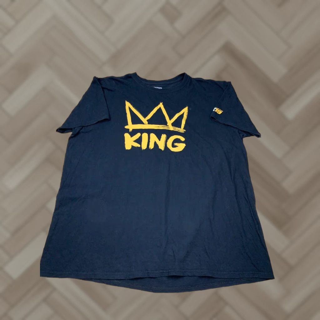 NBA VINTAGE ThinkGeek NBA 2K19 20th Anniv Men’s 2XL Crown King Black/Yellow T-Shirt #4278 Size US XXL / EU 58 / 5 - 1 Thumbnail