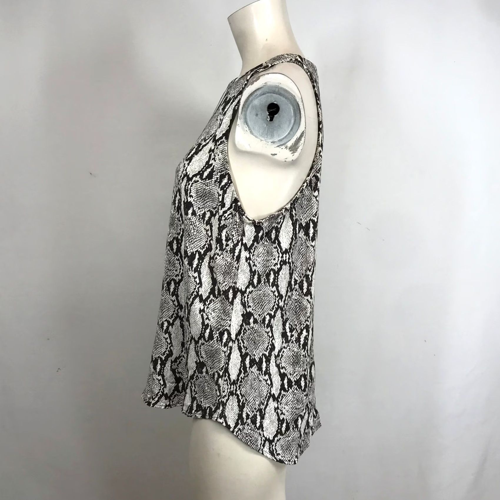 Vintage ALC Snake Print Tank Top Women Size 10 - Sleek Black Stylish Size L / US 10 / IT 46 - 6 Thumbnail