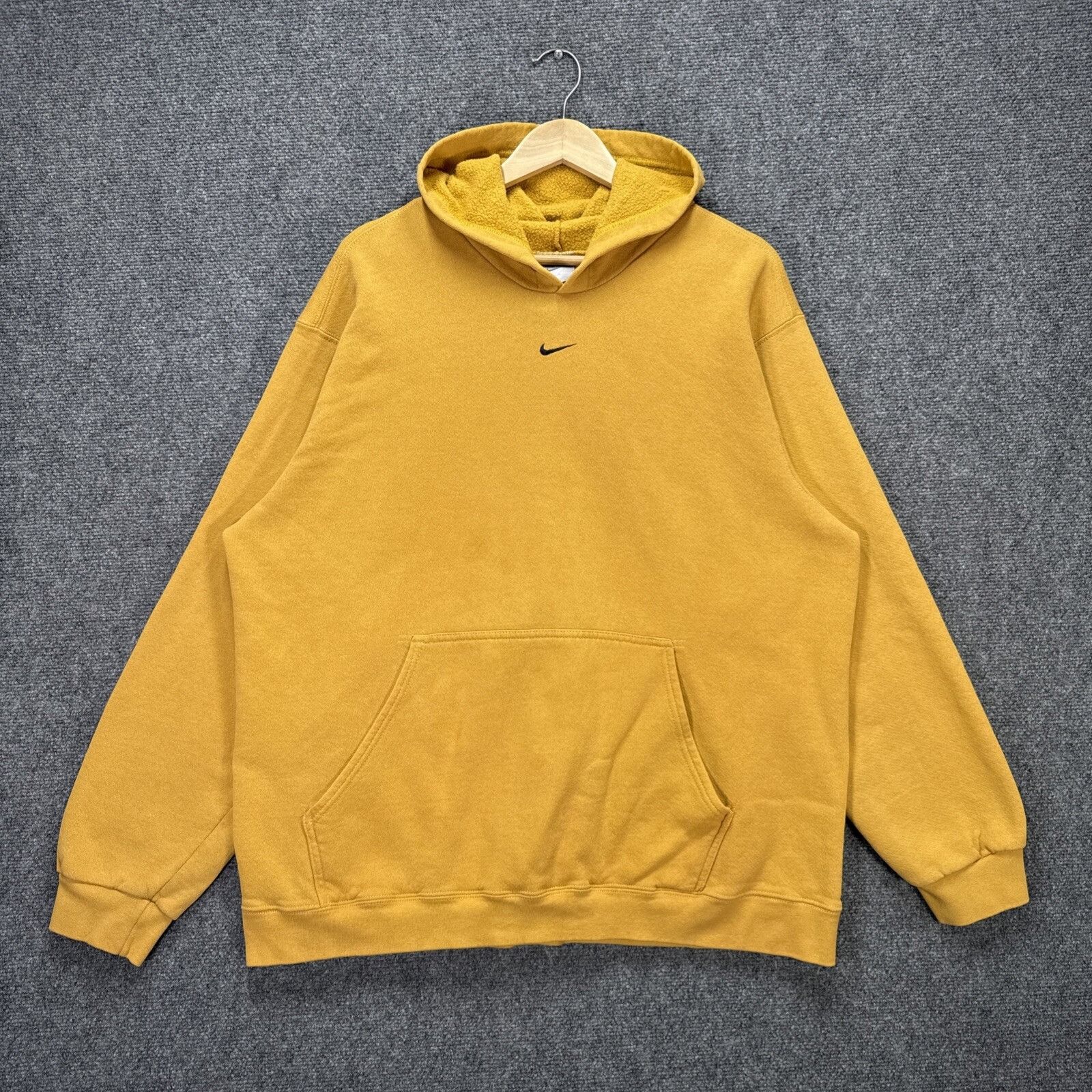 Nike Vintage Nike Hoodie Mens XL Yellow Center Swoosh Skate Grung Size US XL / EU 56 / 4 - 2 Thumbnail