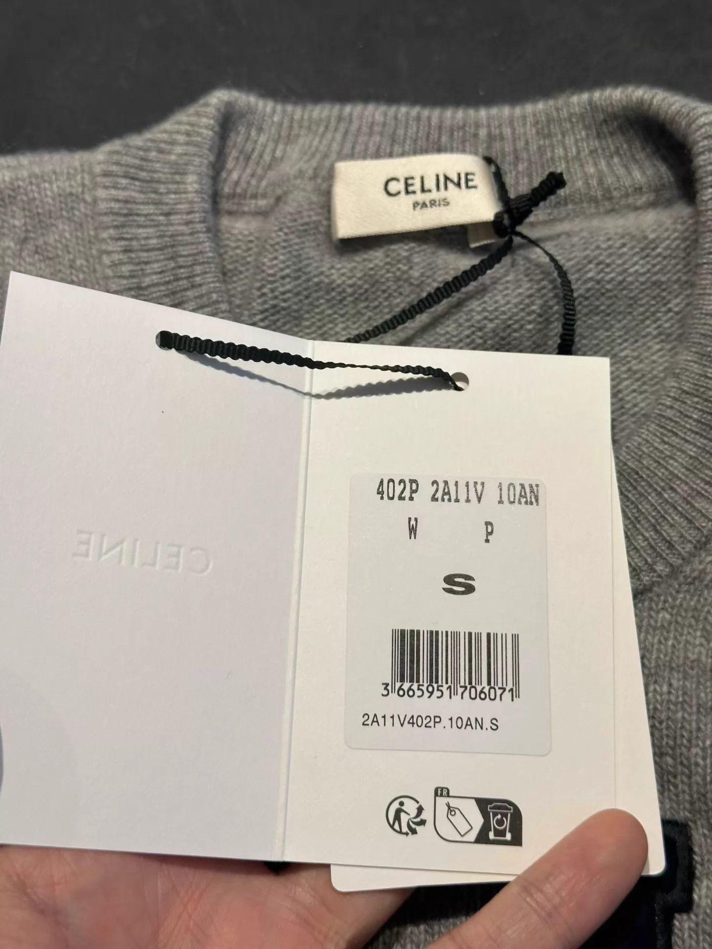 Celine CELINE Logo Cashmere Sweater S New With Tags Size S / US 4 / IT 40 - 2 Thumbnail