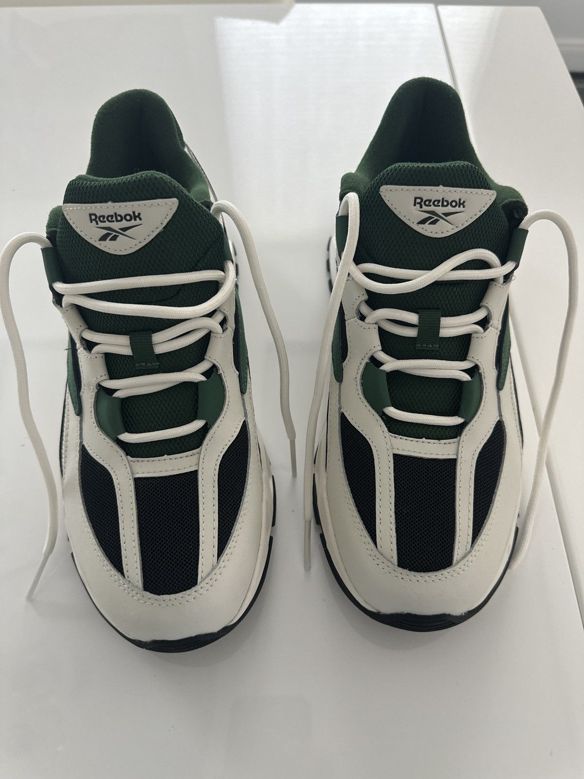 Reebok Reebok EVZN Size US 11 / EU 44 - 1 Thumbnail