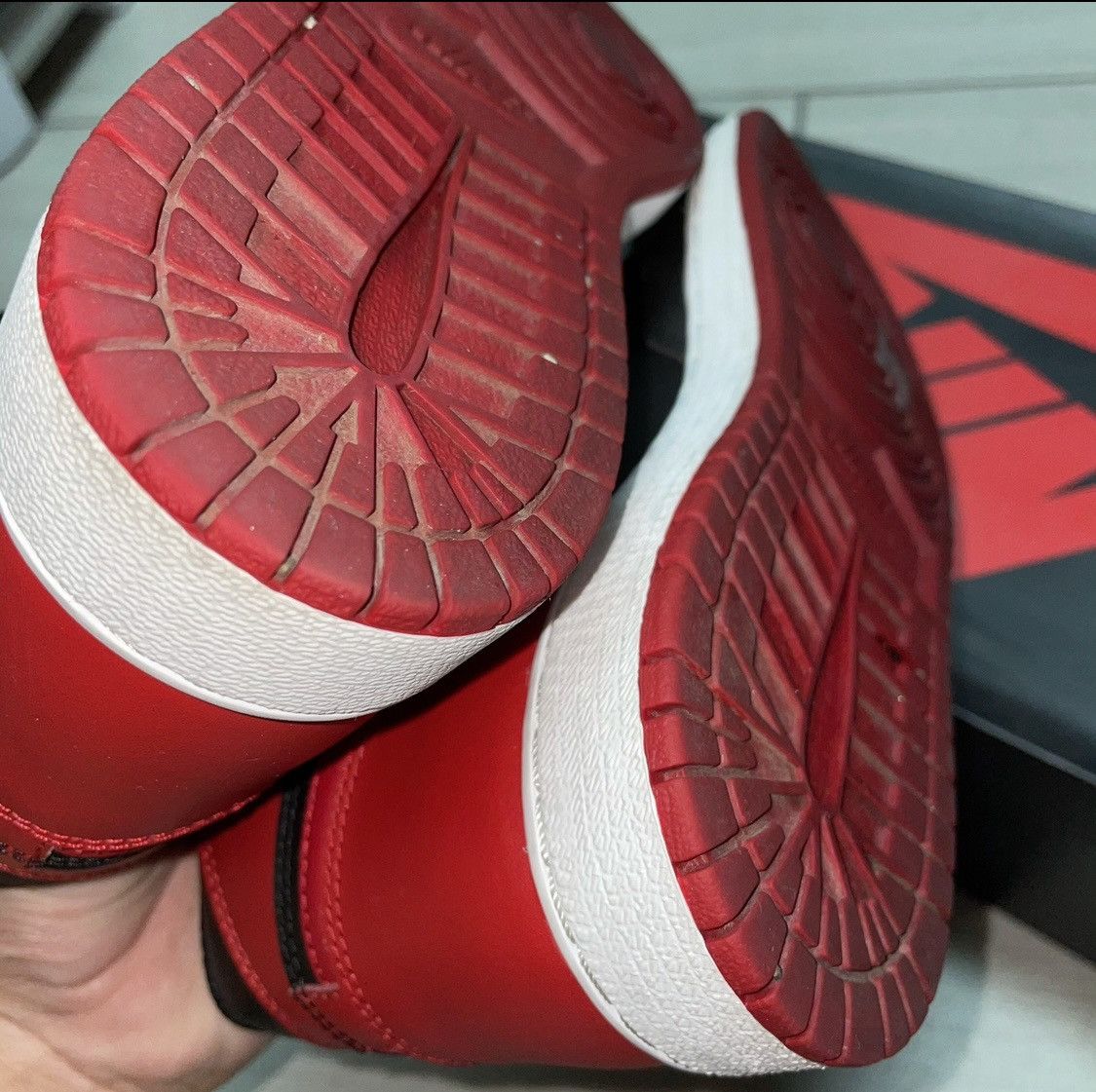 Jordan Brand Jordan 1 Bred 2016 Size 7Y Size US 7 / EU 40 - 7 Thumbnail