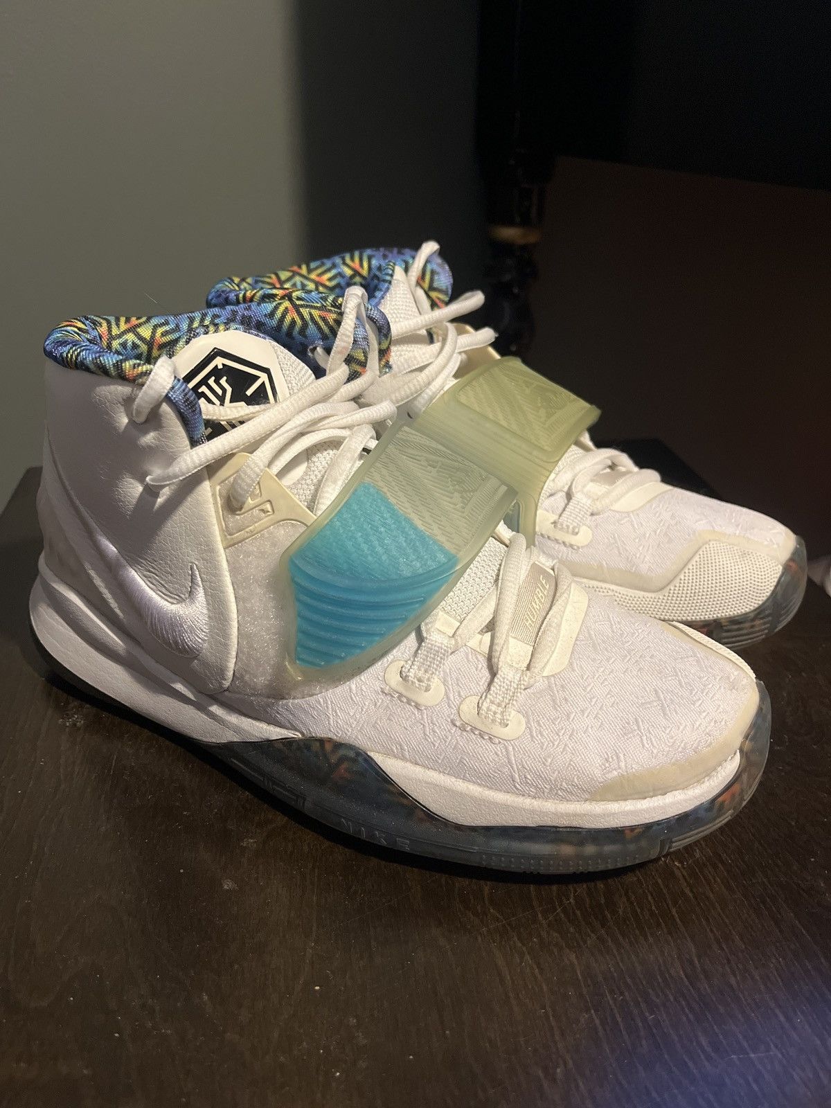 Nike Kyrie 6 White Sapphire Size US 6 / EU 39 - 1 Thumbnail
