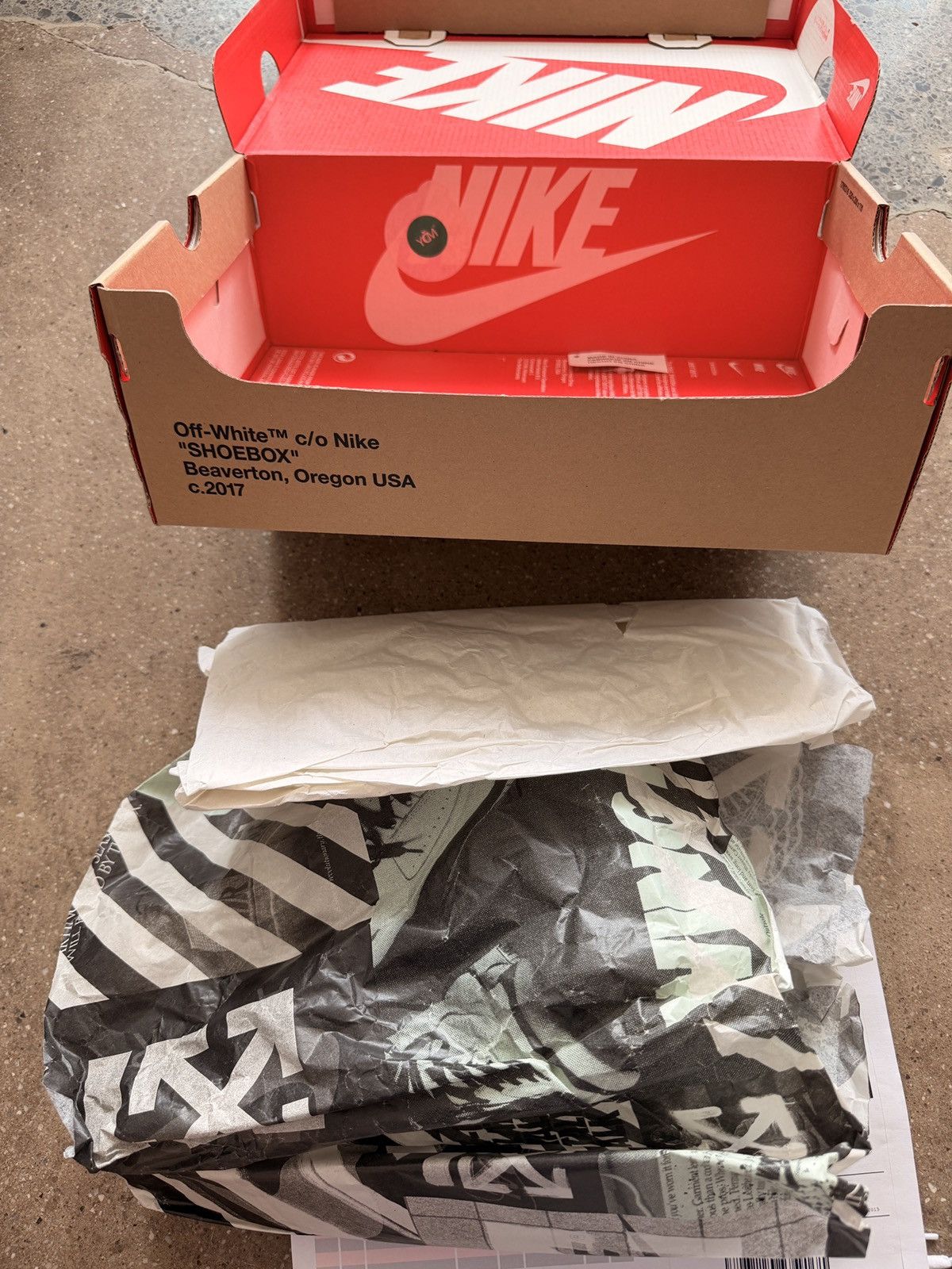Nike × Off-White OG off white presto very clean Size US 8 / EU 41 - 12 Thumbnail