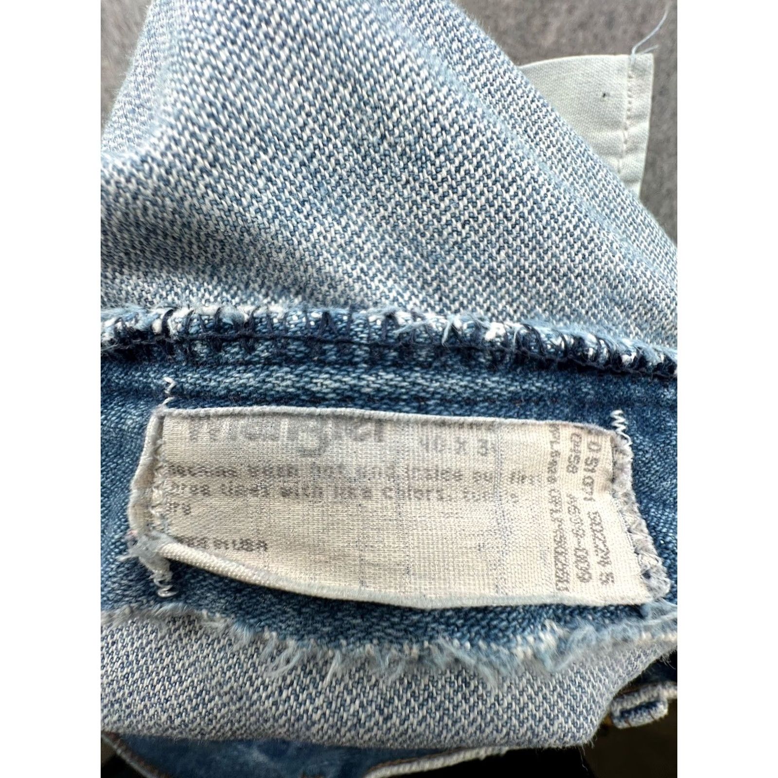 Wrangler VINTAGE Wrangler Jeans Mens Blue Straight Distressed Sz 40x32 Denim 5-Pocket Wrangler Cowboy Cut Leather Logo Button Zip Weekender? Size US 40 / EU 56 - 5 Thumbnail