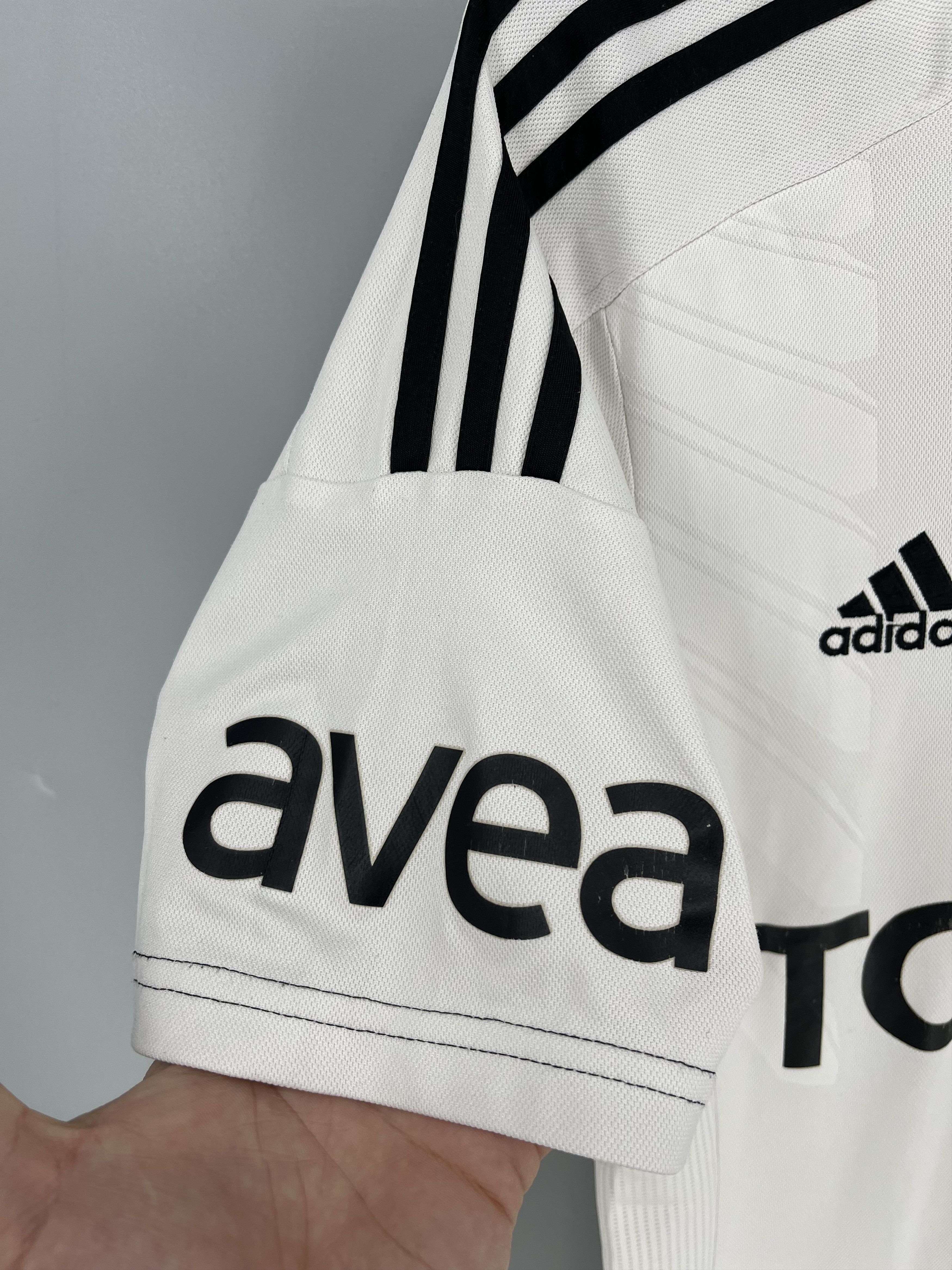 Adidas Beşiktaş 2013 2014 #13 TOLGA Home Football Jersey Adidas Size US M / EU 48-50 / 2 - 7 Thumbnail
