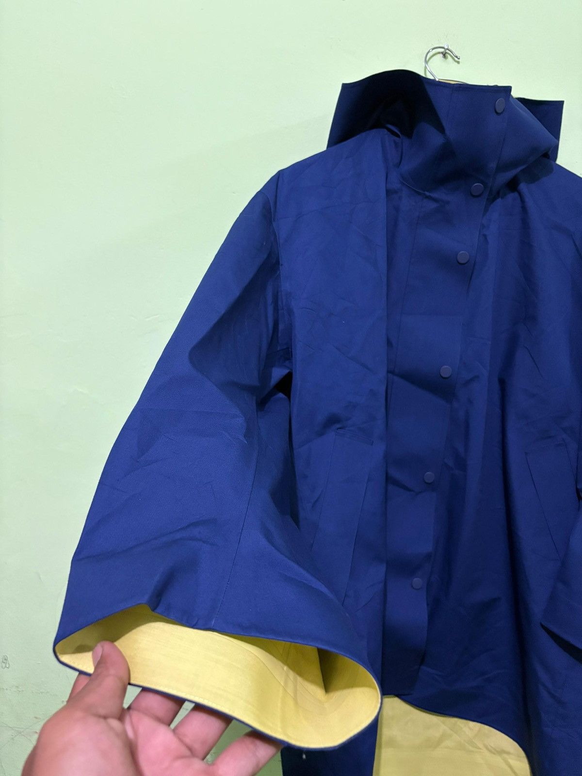 Marni Marni X Uniqlo Rain Coat Jacket Hooded Design Size US L / EU 52-54 / 3 - 2 Thumbnail