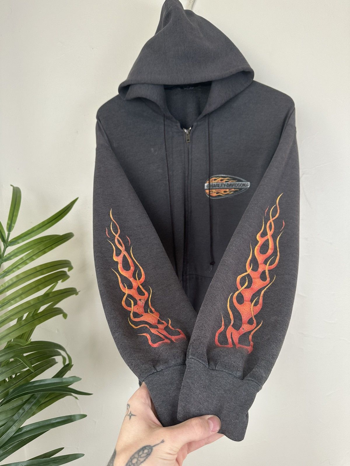 Harley-Davidsonフレイムデザイン ジップアップHOODIEパーカー Harley-Davidson® Mens Flames Bar & Shield Zip Hooded