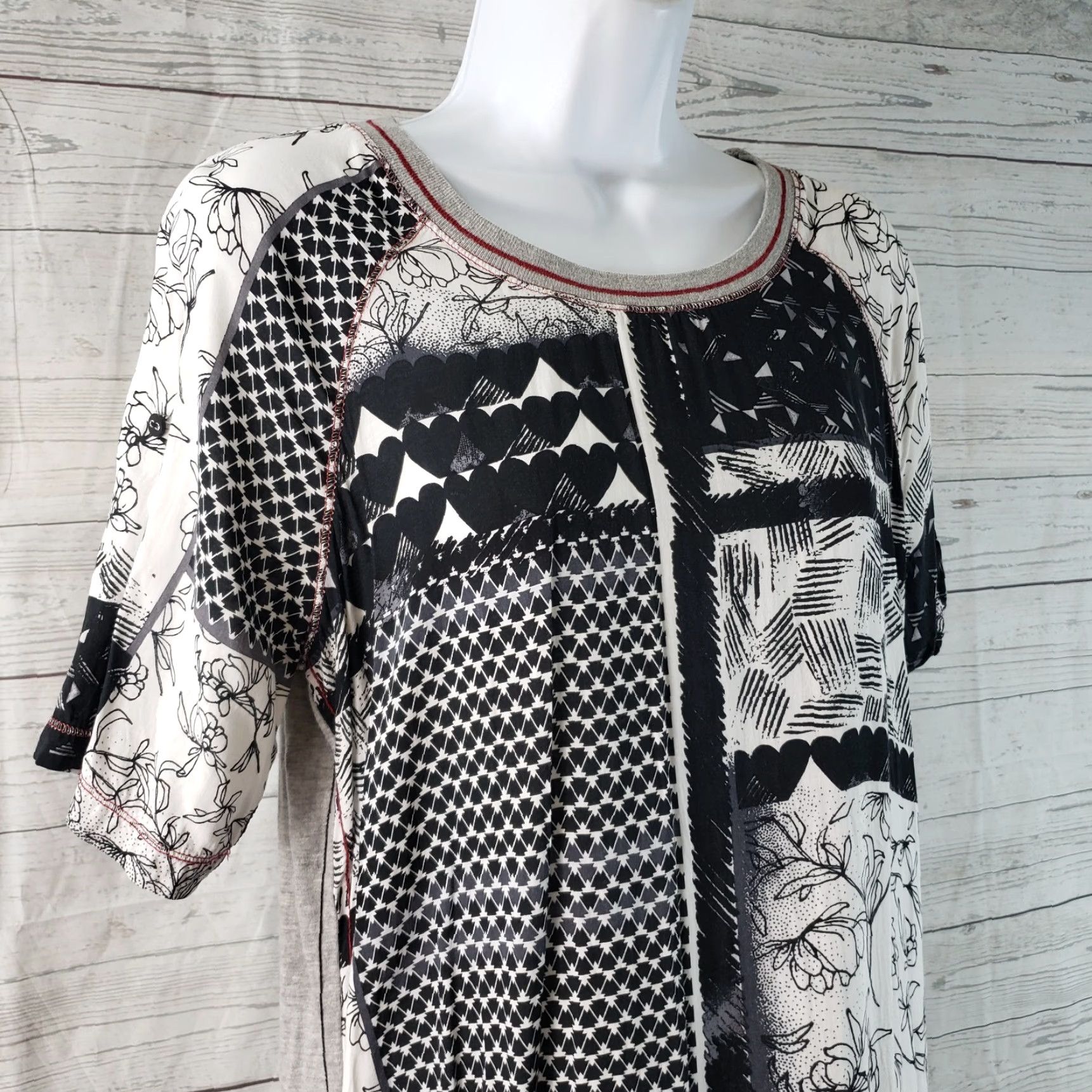 Vintage Cecil Womens Short Sleeve Printed Top Size Medium Black Gray Floral Cotton Blend Shirt Adult M Size M / US 6-8 / IT 42-44 - 2 Thumbnail