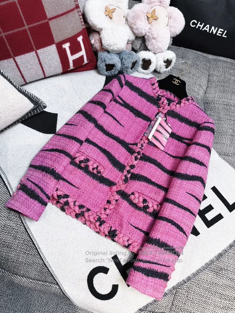 Valentino Valentino Limited edition pink tiger pattern coarse clay w Size M / US 6-8 / IT 42-44 - 2 Thumbnail