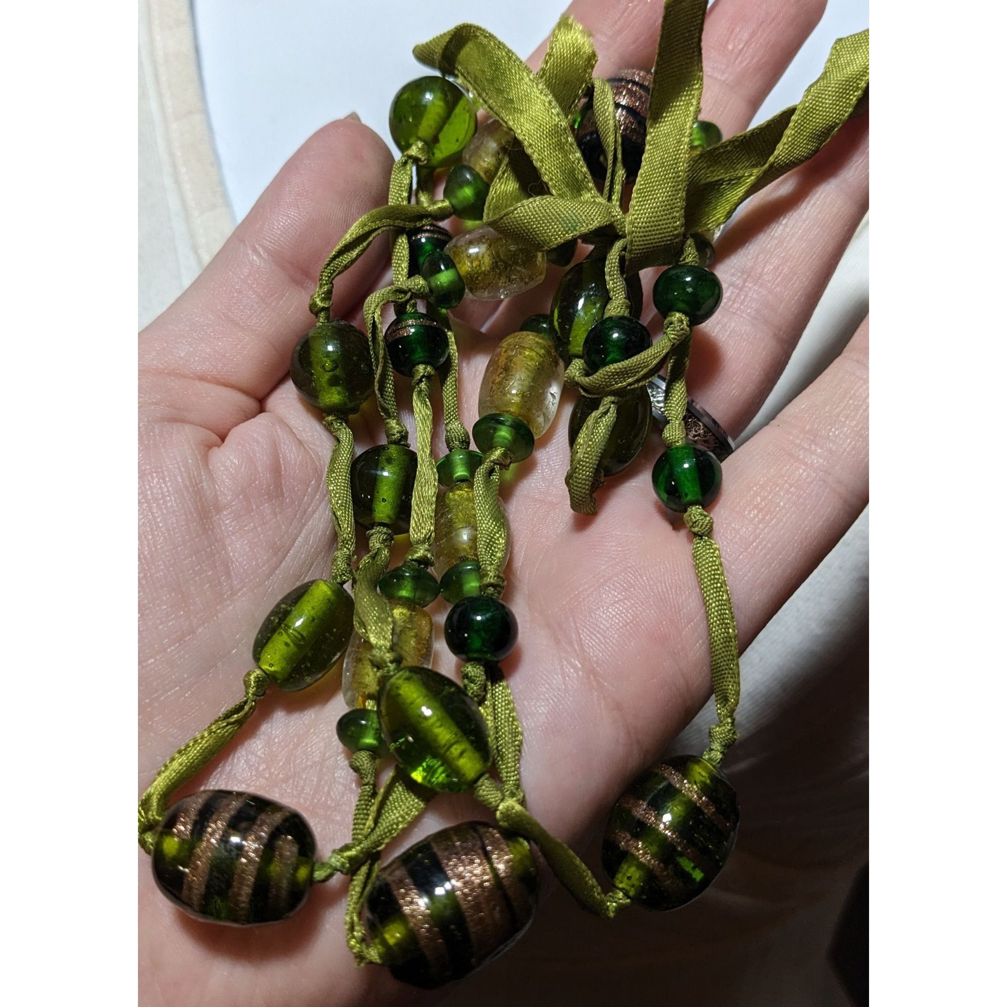 Other Handmade Green Glass Beaded Ribbon Necklace Size ONE SIZE - 7 Thumbnail