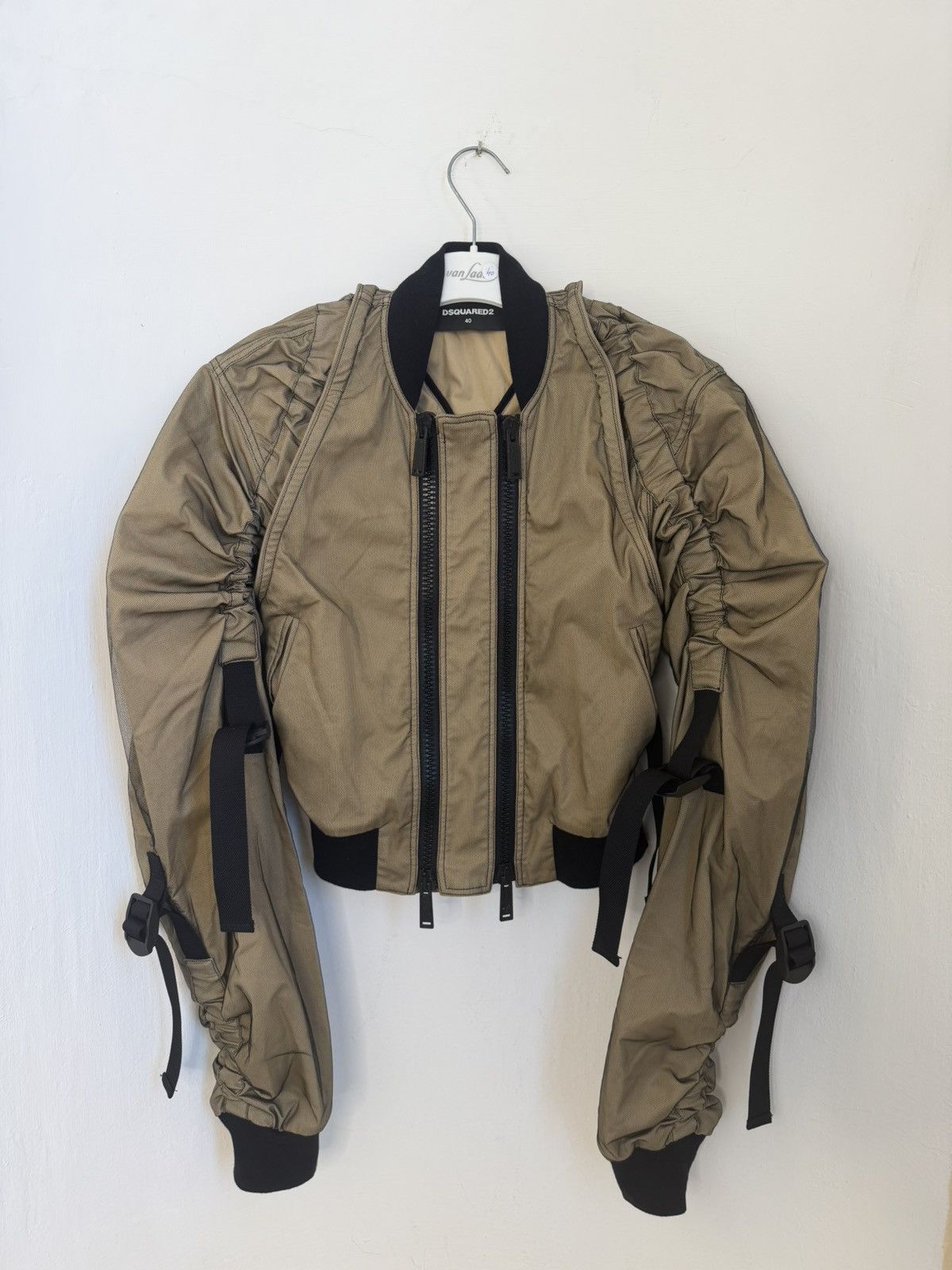 Dsquared2 Dsquared2 SS19 Runway ruched sleeve cropped bomber jacket Size S / US 4 / IT 40 - 1 Thumbnail