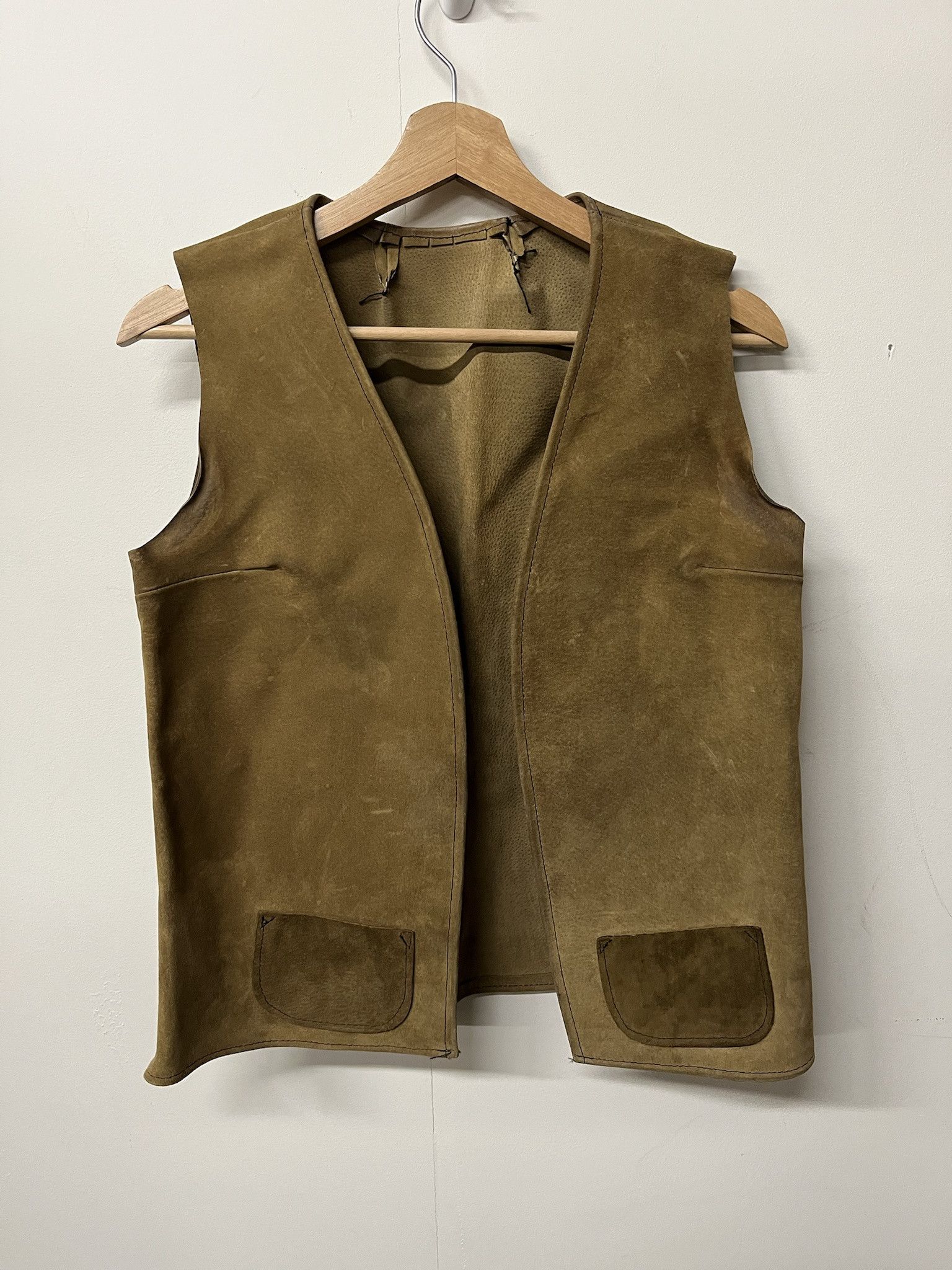 Leather × Vintage Vintage 1950s Hand Made Leather Vest Size M/S Size US S / EU 44-46 / 1 - 1 Thumbnail