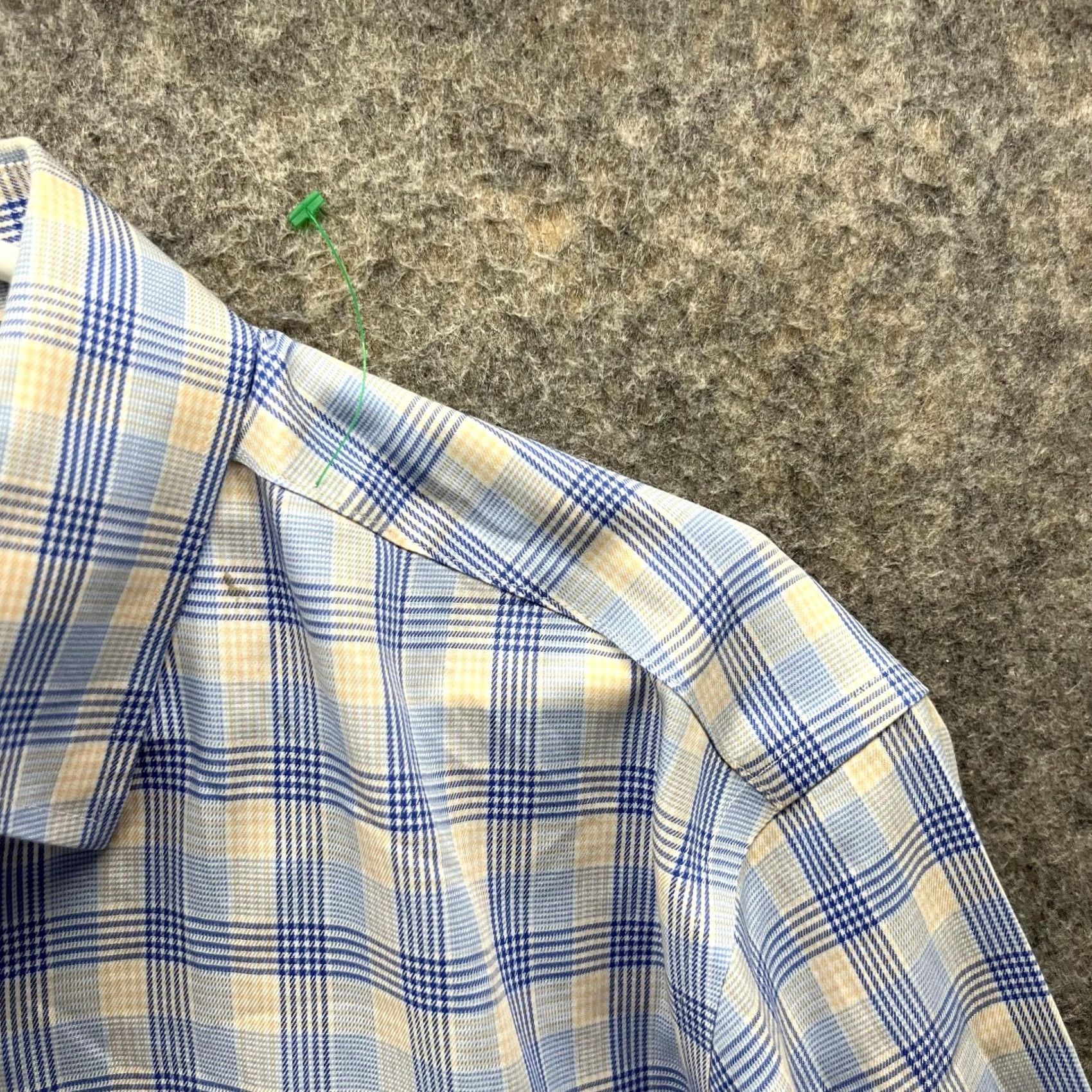 Orvis VINTAGE Orvis Shirt Men Medium Adult Blue Yellow Plaid Button-Down Preppy Casual, Button-Up, All Seasons, Regular fit, Wool? (Note: keep as Canvas) Size US M / EU 48-50 / 2 - 5 Thumbnail