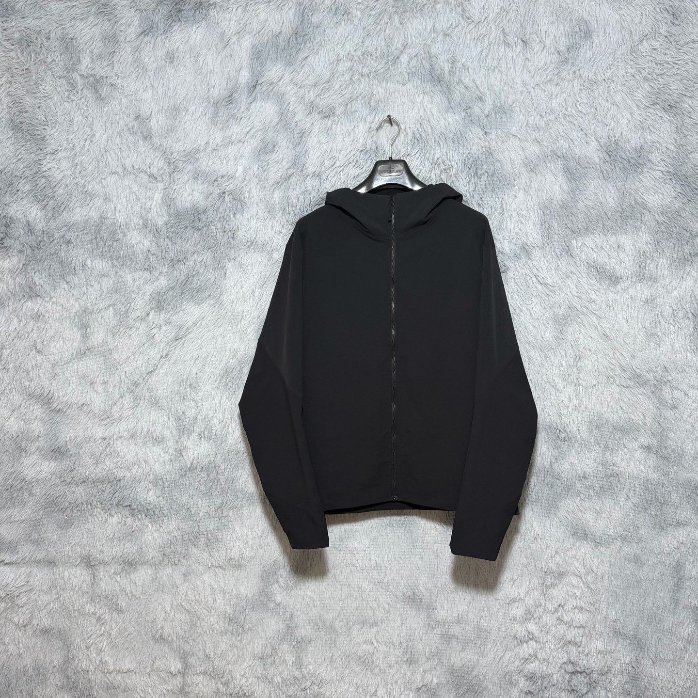 Veilance Arc'teryx veilance CA34438 | Grailed