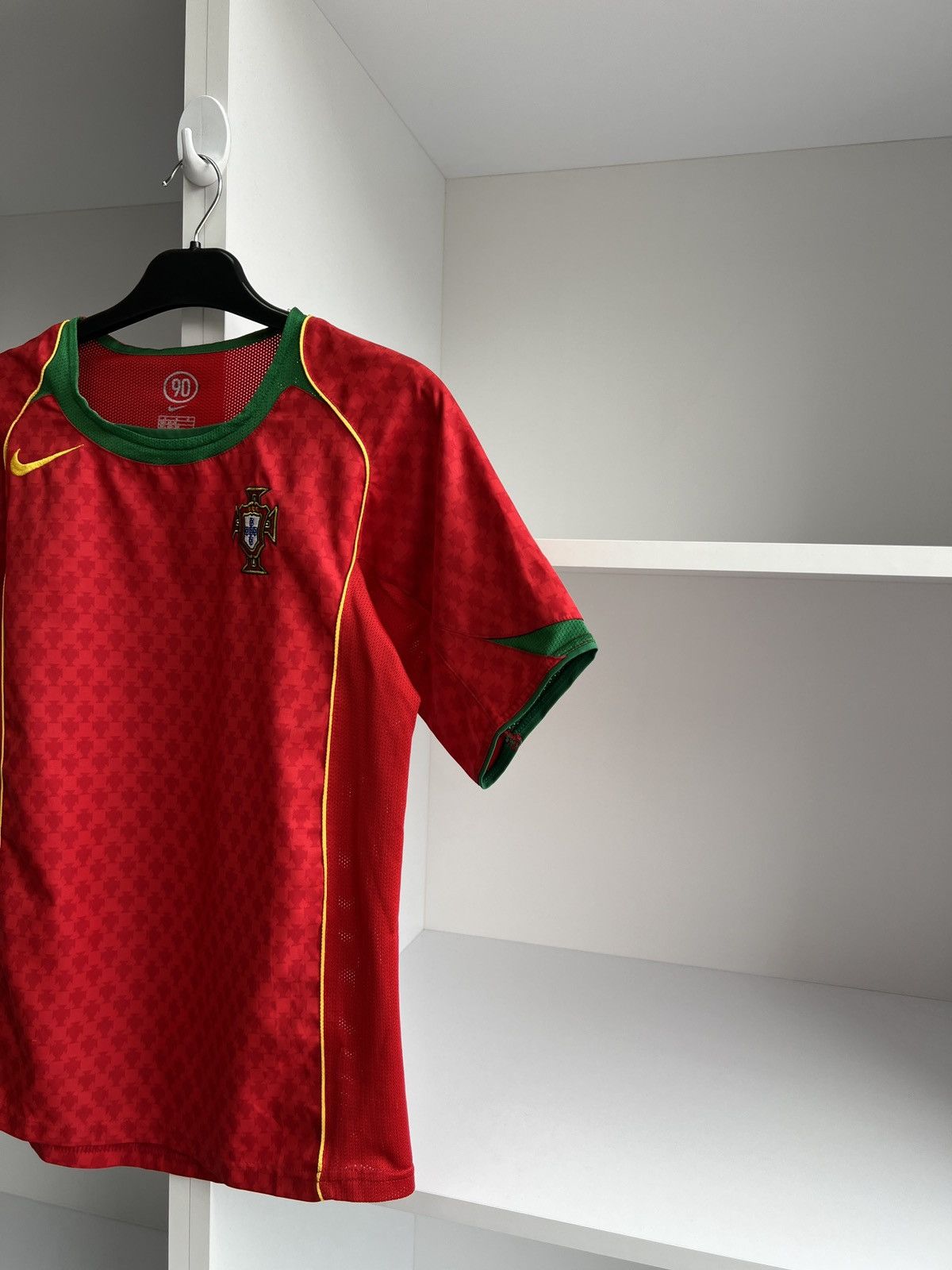 Vintage Vintage Portugal 2004 Home Jersey Size US XS / EU 42 / 0 - 5 Thumbnail