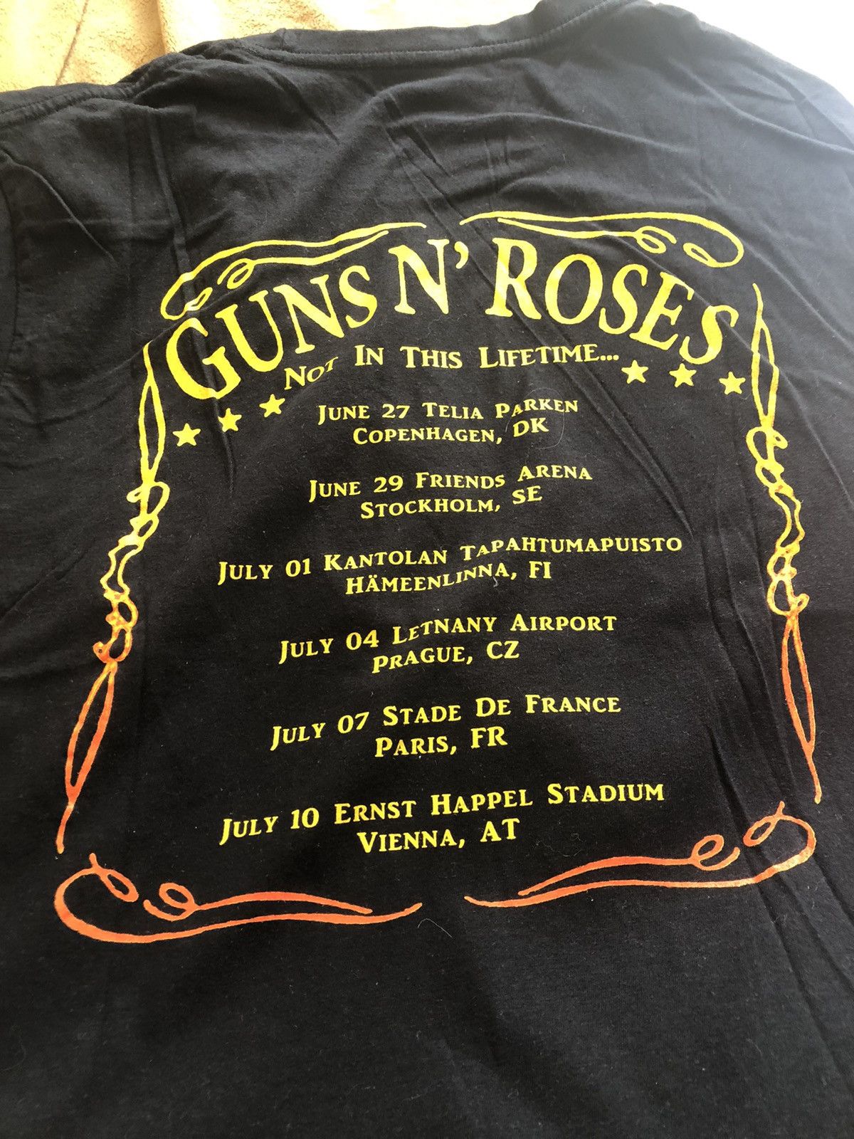 Band Tees GUNS N ROSES VINTAGE ROCK BAND TOUR TEE SHIRT LIFETIME Size US L / EU 52-54 / 3 - 4 Thumbnail