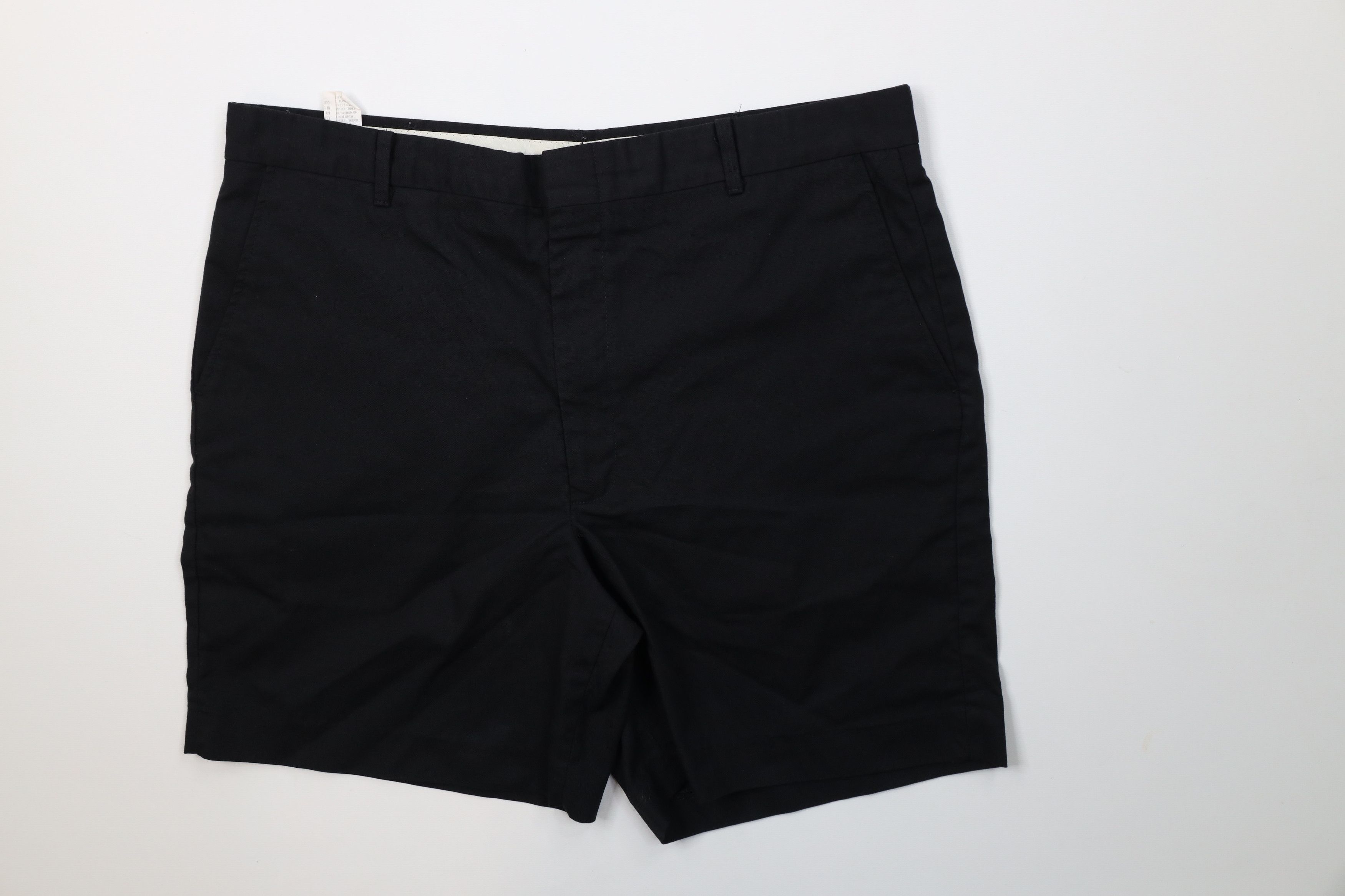 Vintage Vintage 90s Streetwear Above Knee Golf Chino Shorts Black Size US 36 / EU 52 - 1 Thumbnail