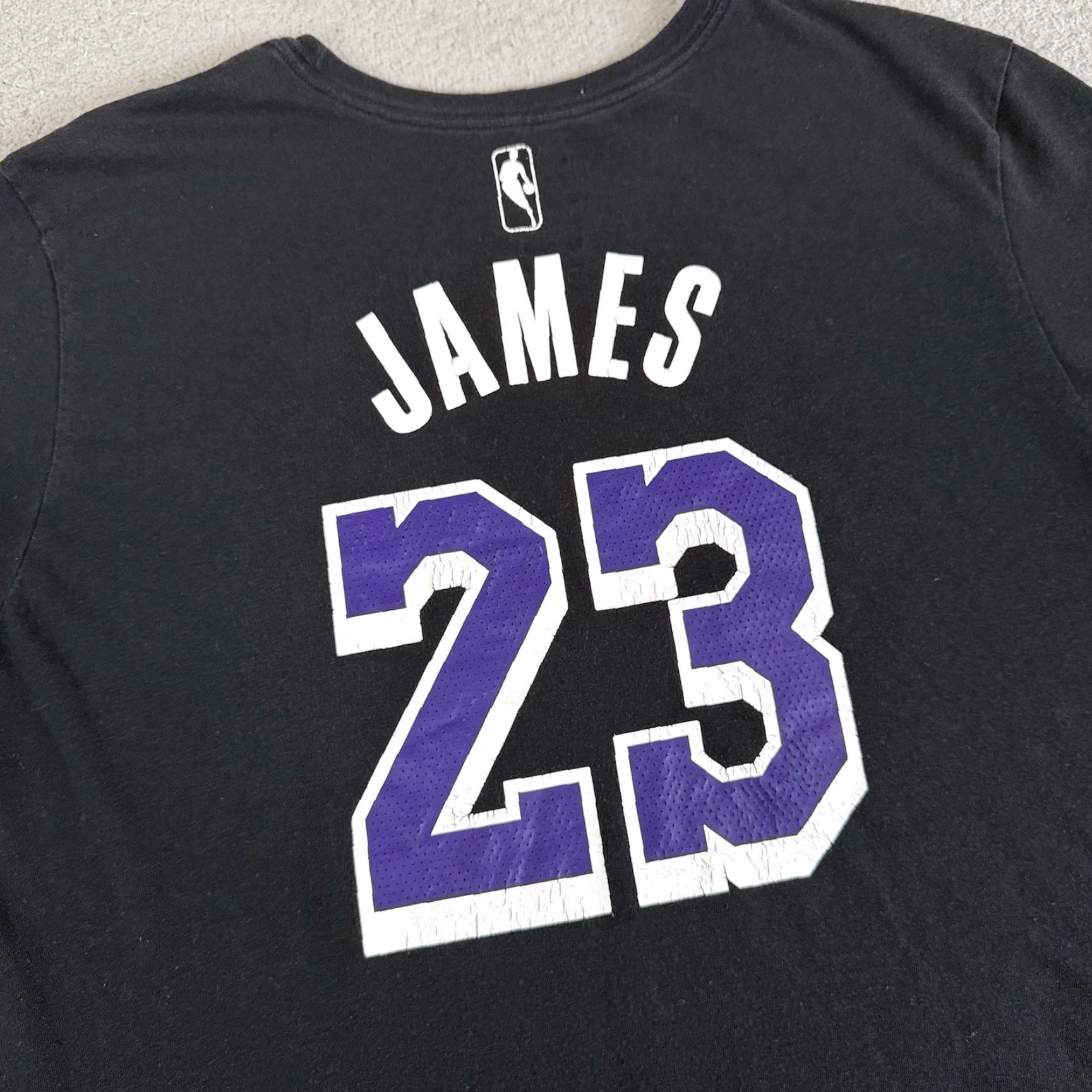 Nike Nike T Shirt Los Angeles Lakers Adult XXL Black Lebron James #23 LBJ Shirt Mens Nike Basketball Graphic Tee 2XL Black Lakers NBA Size US XXL / EU 58 / 5 - 6 Thumbnail