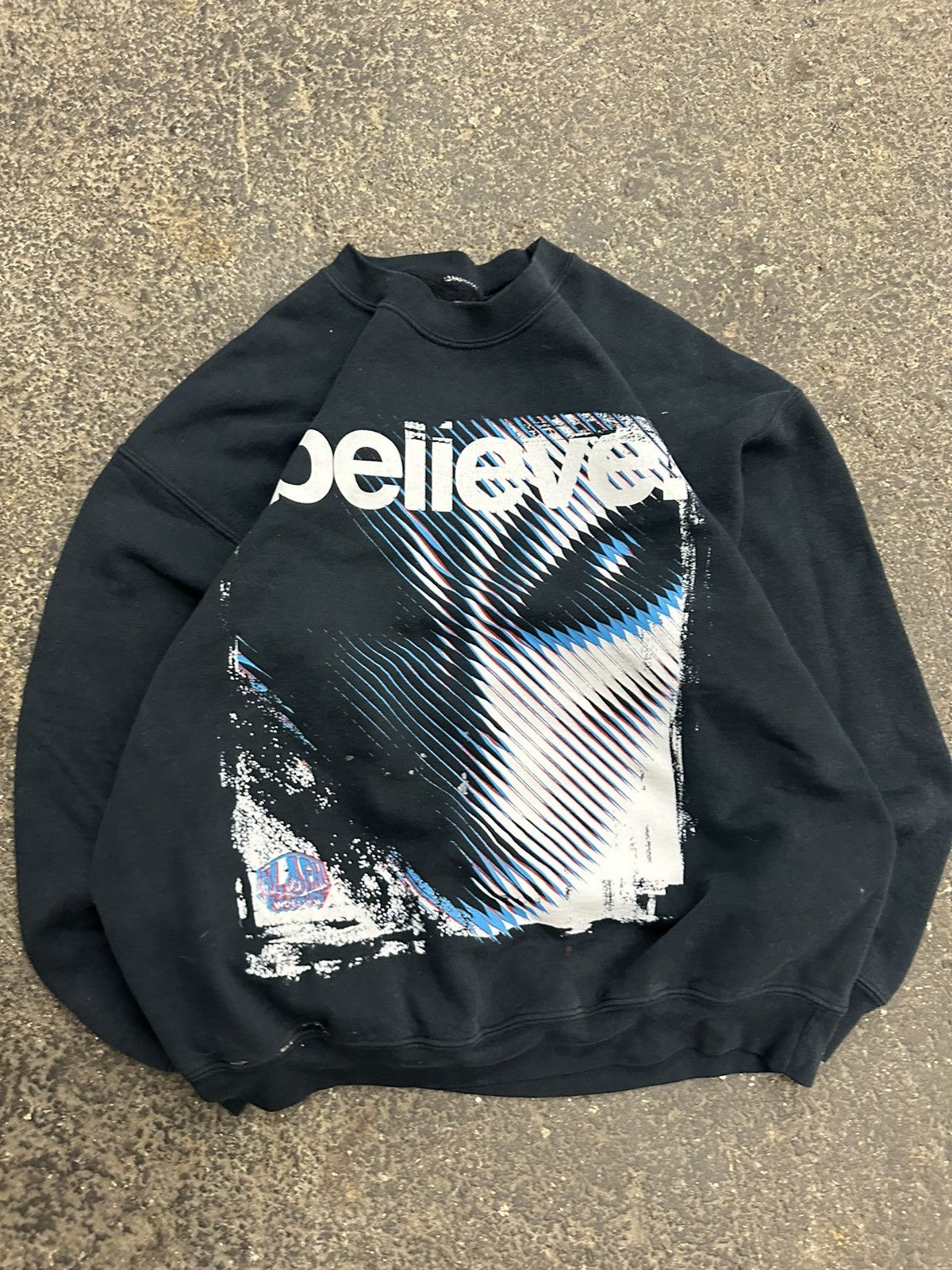 Vintage Y2K alien workshop graphic crewneck Size US L / EU 52-54 / 3 - 4 Thumbnail