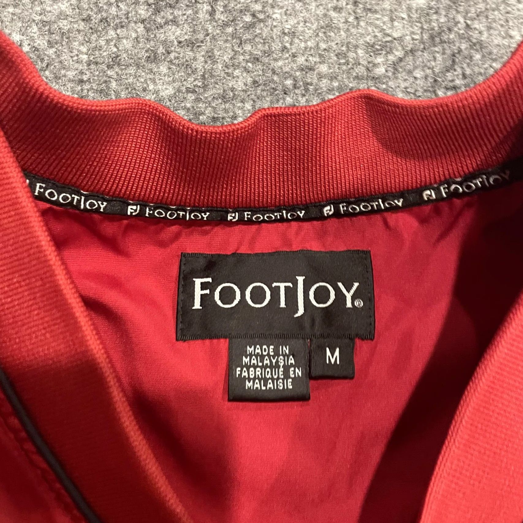 Footjoy FootJoy Jacket Windbreaker Short Sleeve Pullover Mens M Red Golf Windshirt V Neck Pockets Zipped Pockets Elastic Hem Size US M / EU 48-50 / 2 - 5 Thumbnail