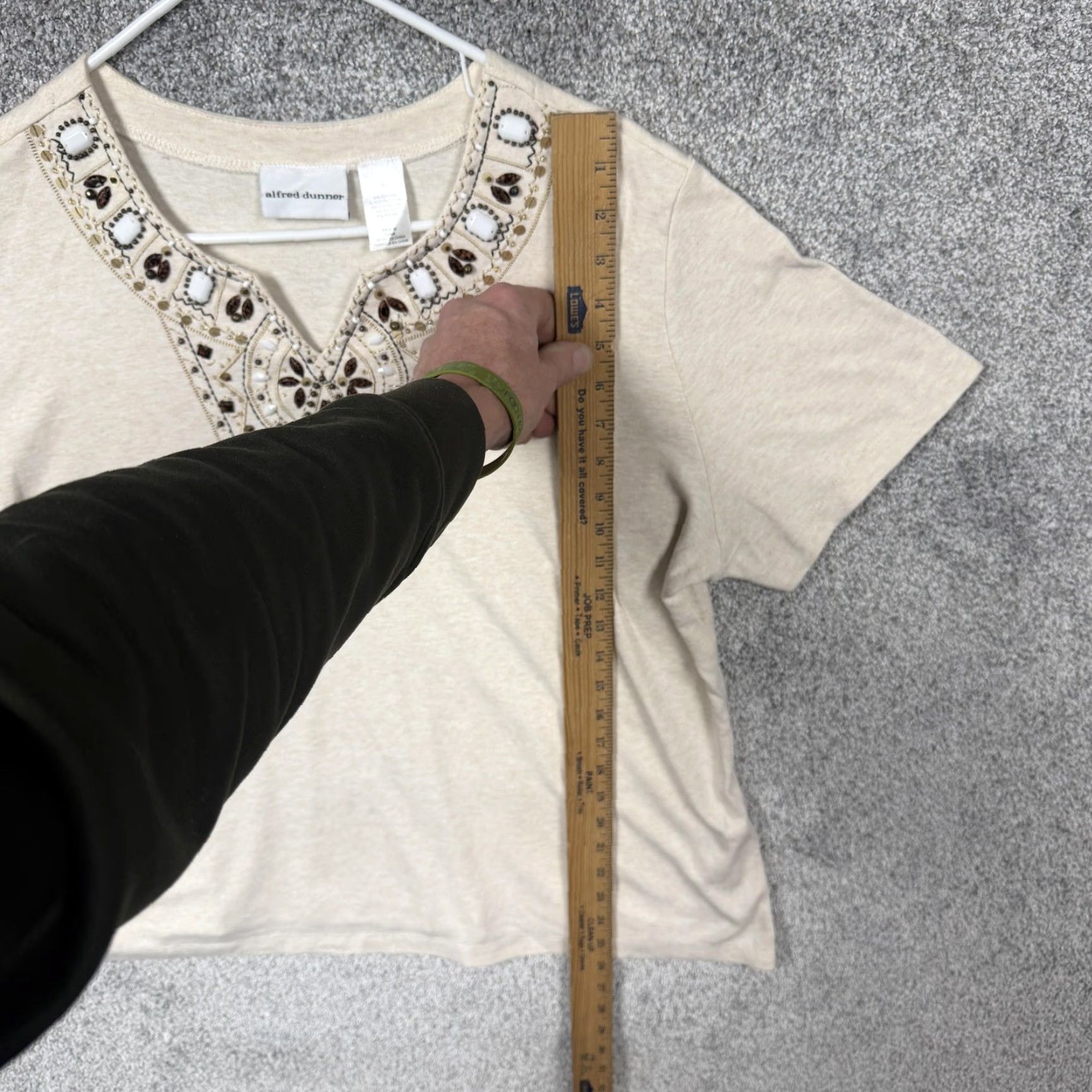 Vintage VINTAGE Alfred Dunner Top Womens L Beige Beaded Neck Embellished Boho Chic Grandmacore Size L / US 10 / IT 46 - 3 Thumbnail