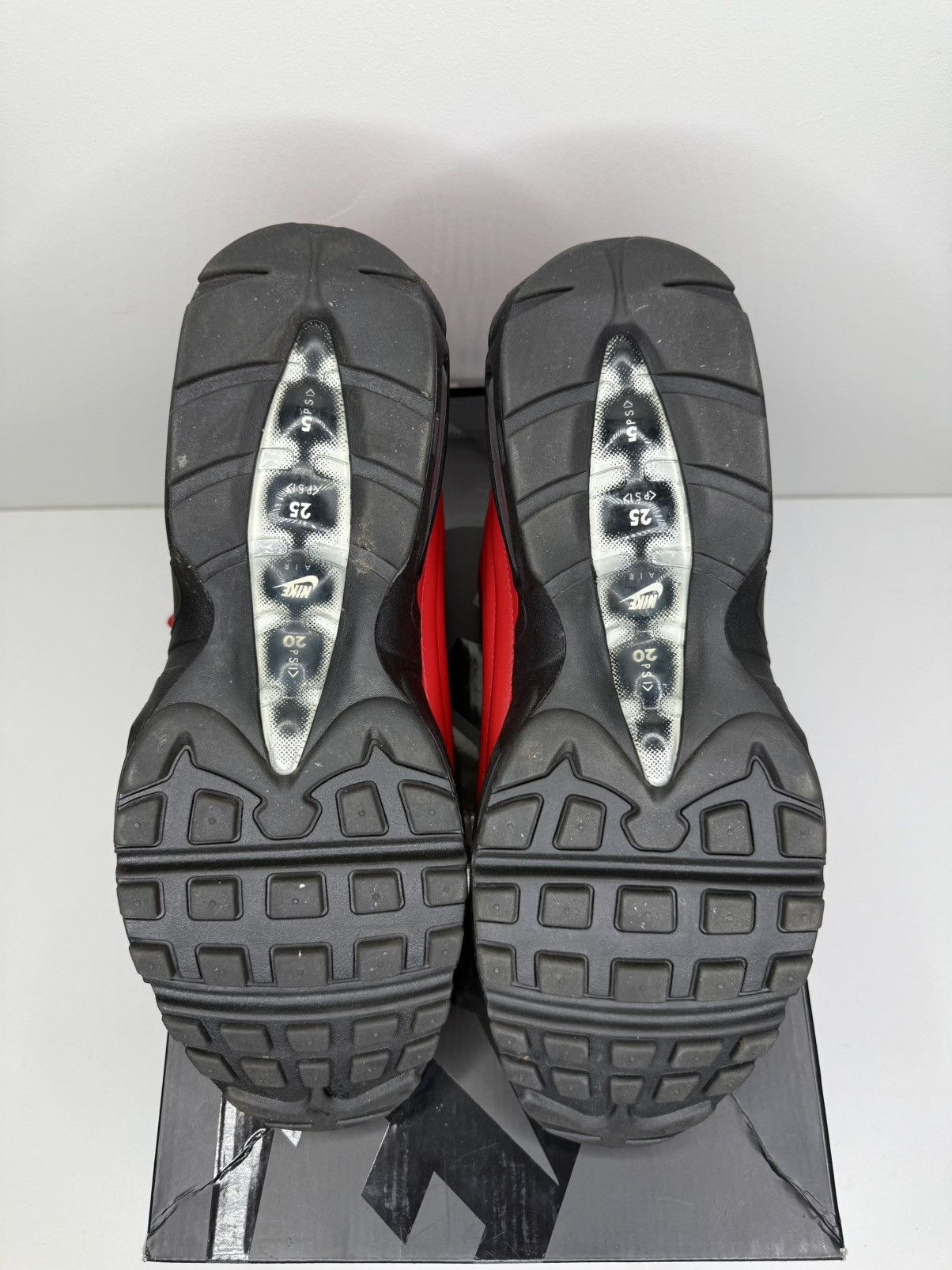 Nike × Supreme Supreme 95 Lux Size US 10 / EU 43 - 8 Thumbnail