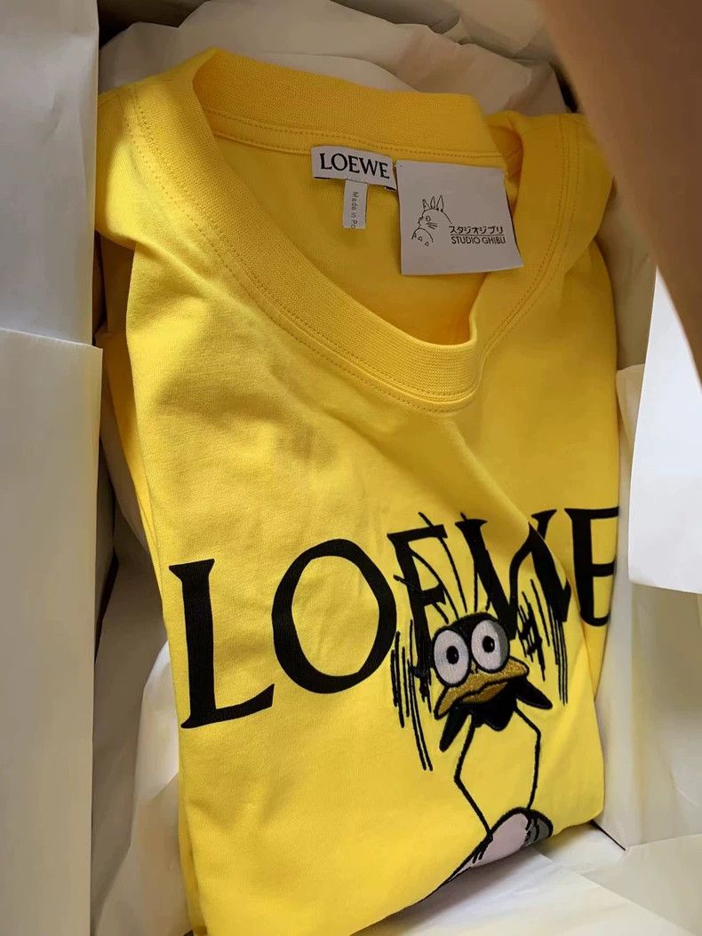 Loewe loewe yellow short sleeves 2504-Nextarrow Size US L / EU 52-54 / 3 - 1 Thumbnail